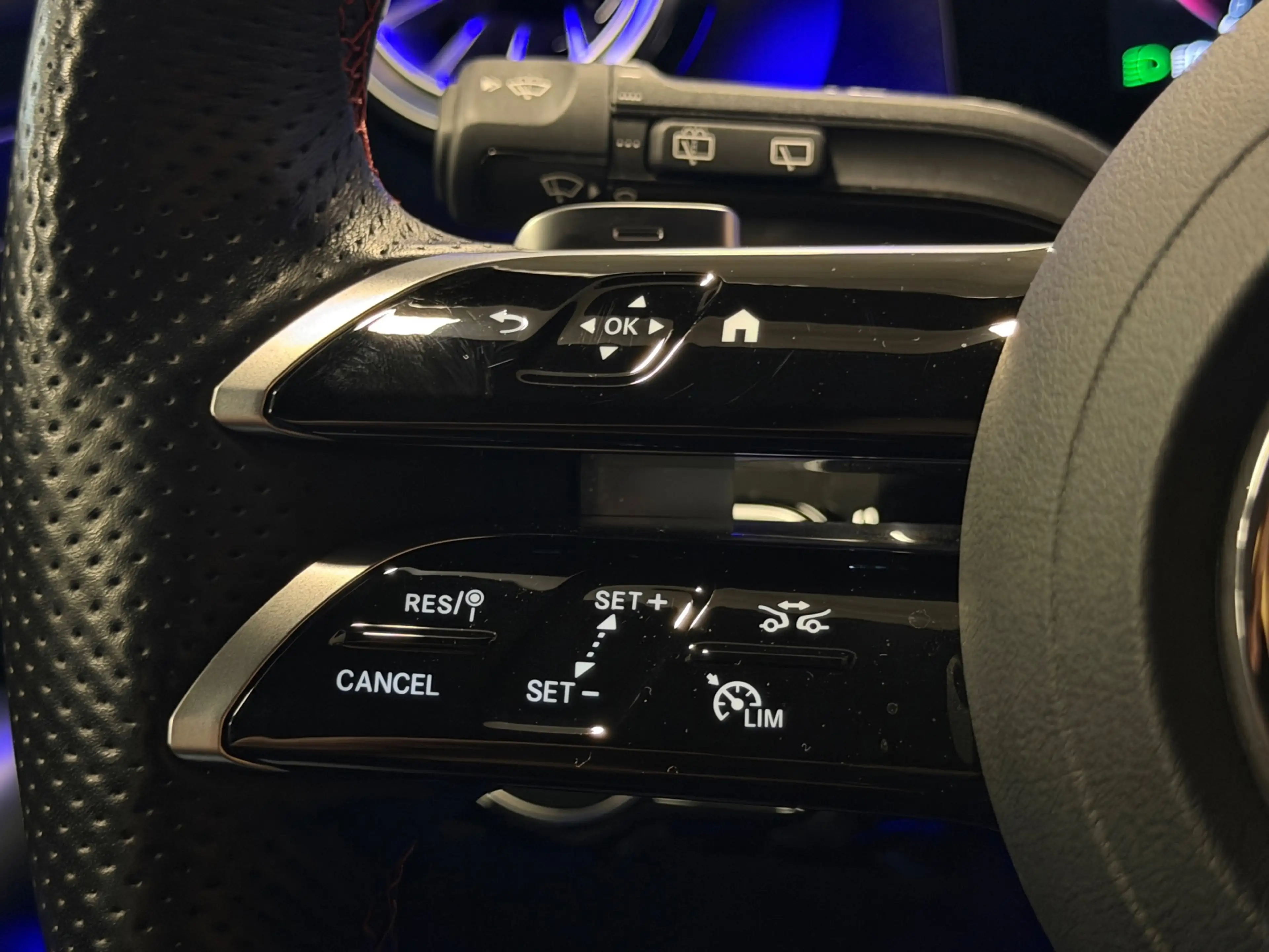 Mercedes-Benz A 200 AMG Automaat Distronic Camera LED — photo 23