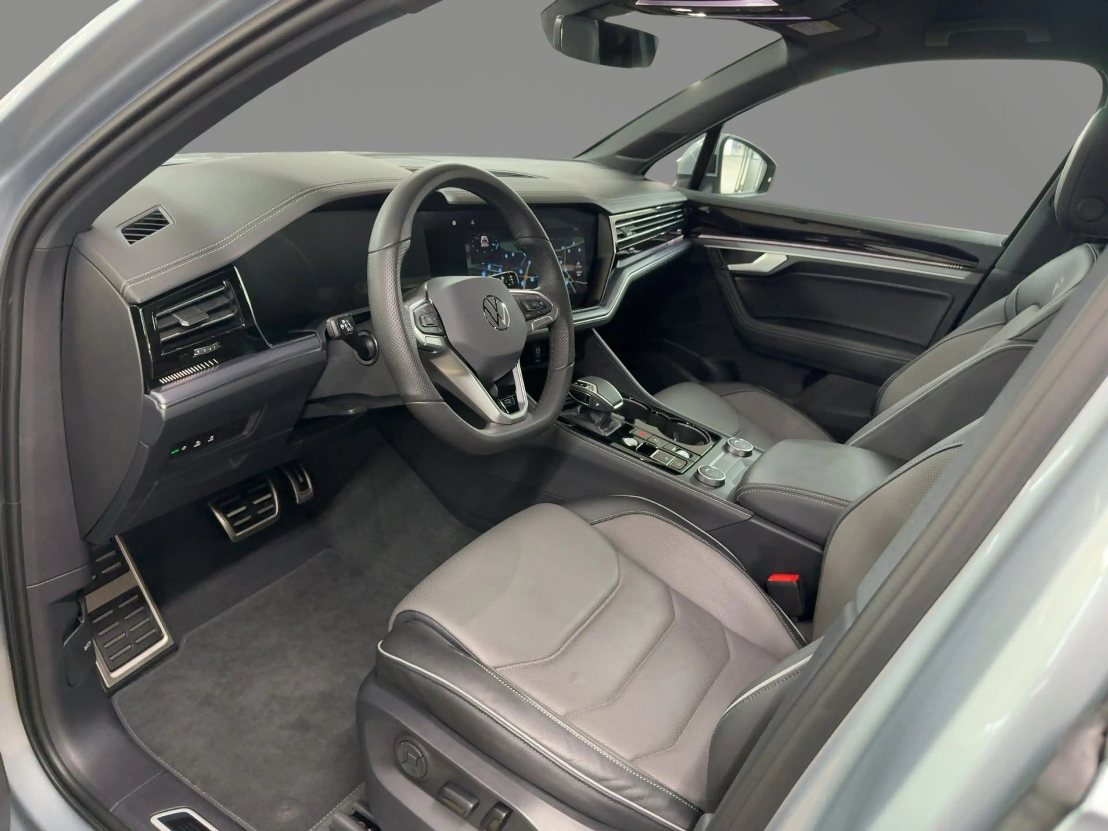 Volkswagen Touareg R-LINE 3.0 V6 TDI 4M AHK LUFT 22" MATRIX — photo 5