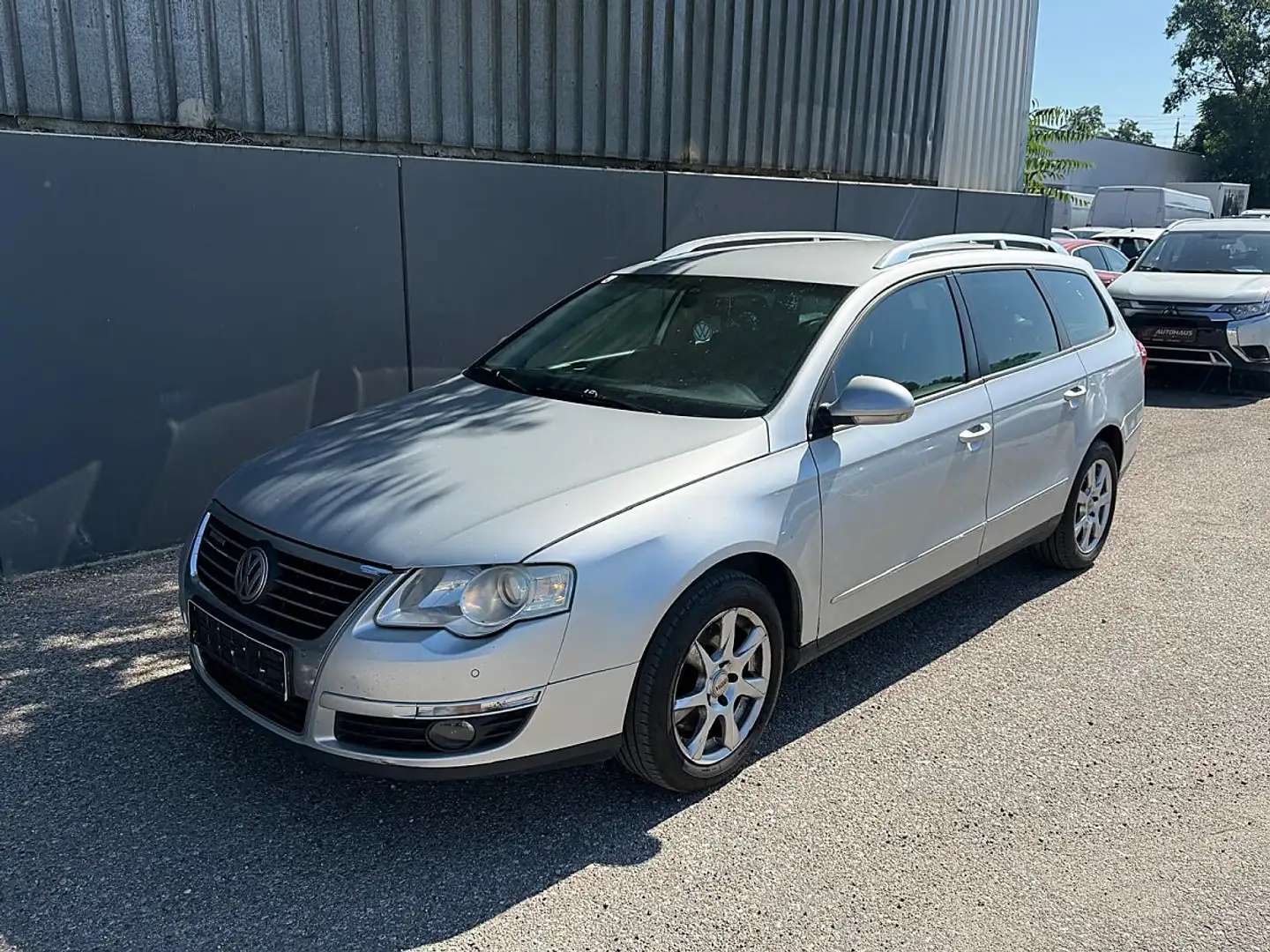 Volkswagen Passat Variant Blue Motion 1,9 TDI DPF | PICKERL BIS 10/2026 I... Grau - 1