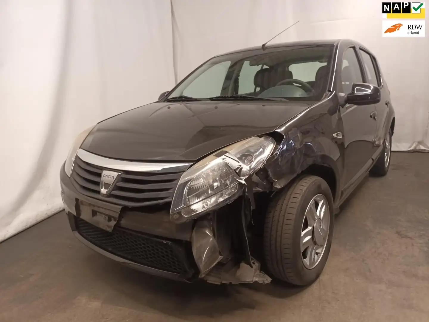 Dacia Sandero 1.2 Blackline - Airco - Linker Frontschade Zwart - 1