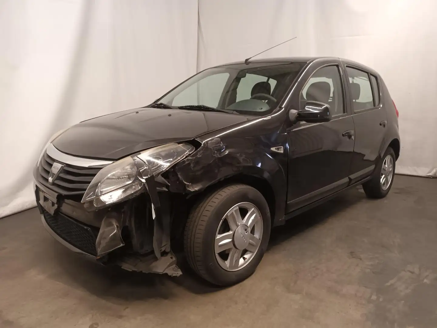 Dacia Sandero 1.2 Blackline - Airco - Linker Frontschade Zwart - 2