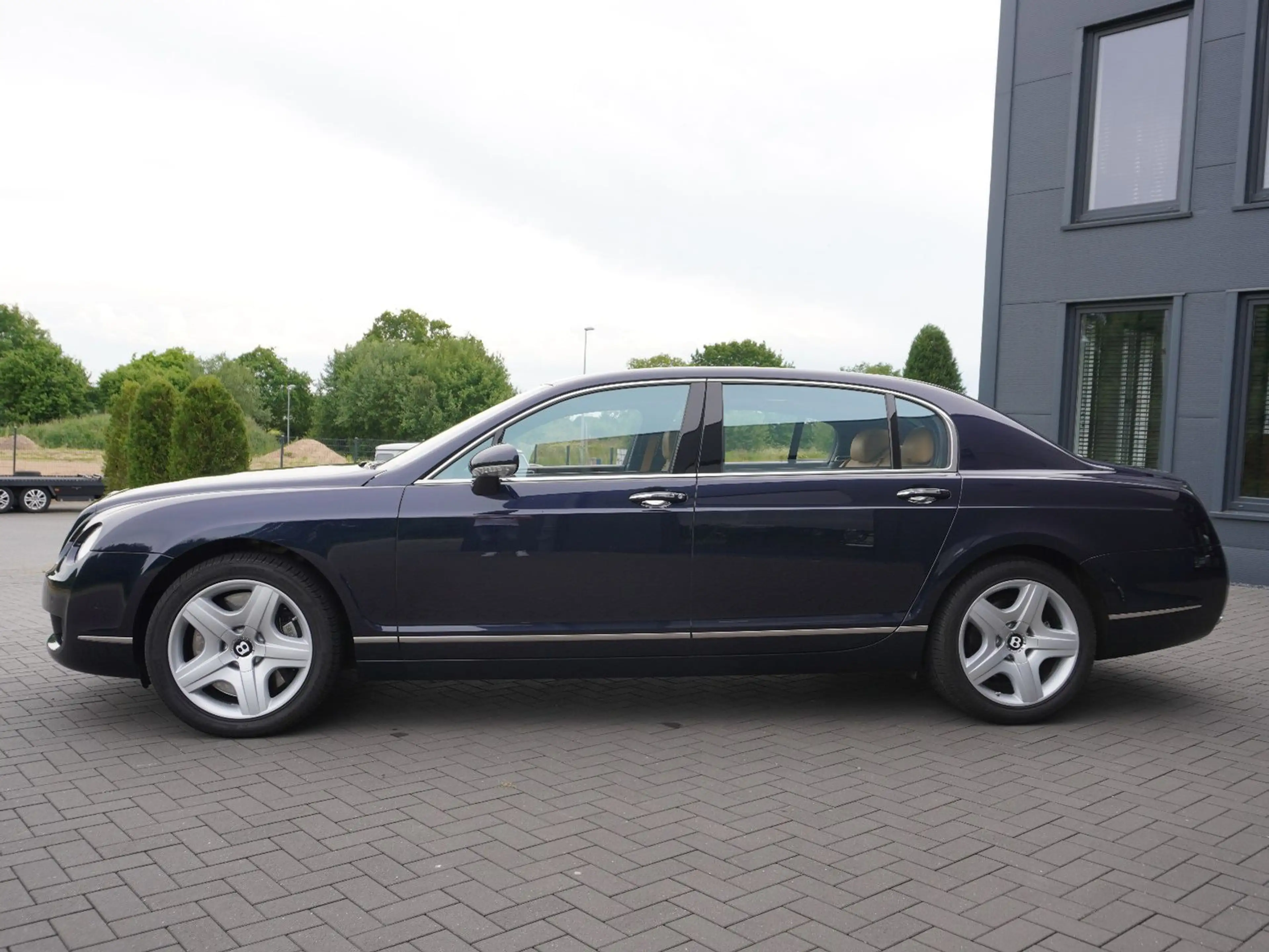 Bentley Flying Spur *55000 KM* — photo 8