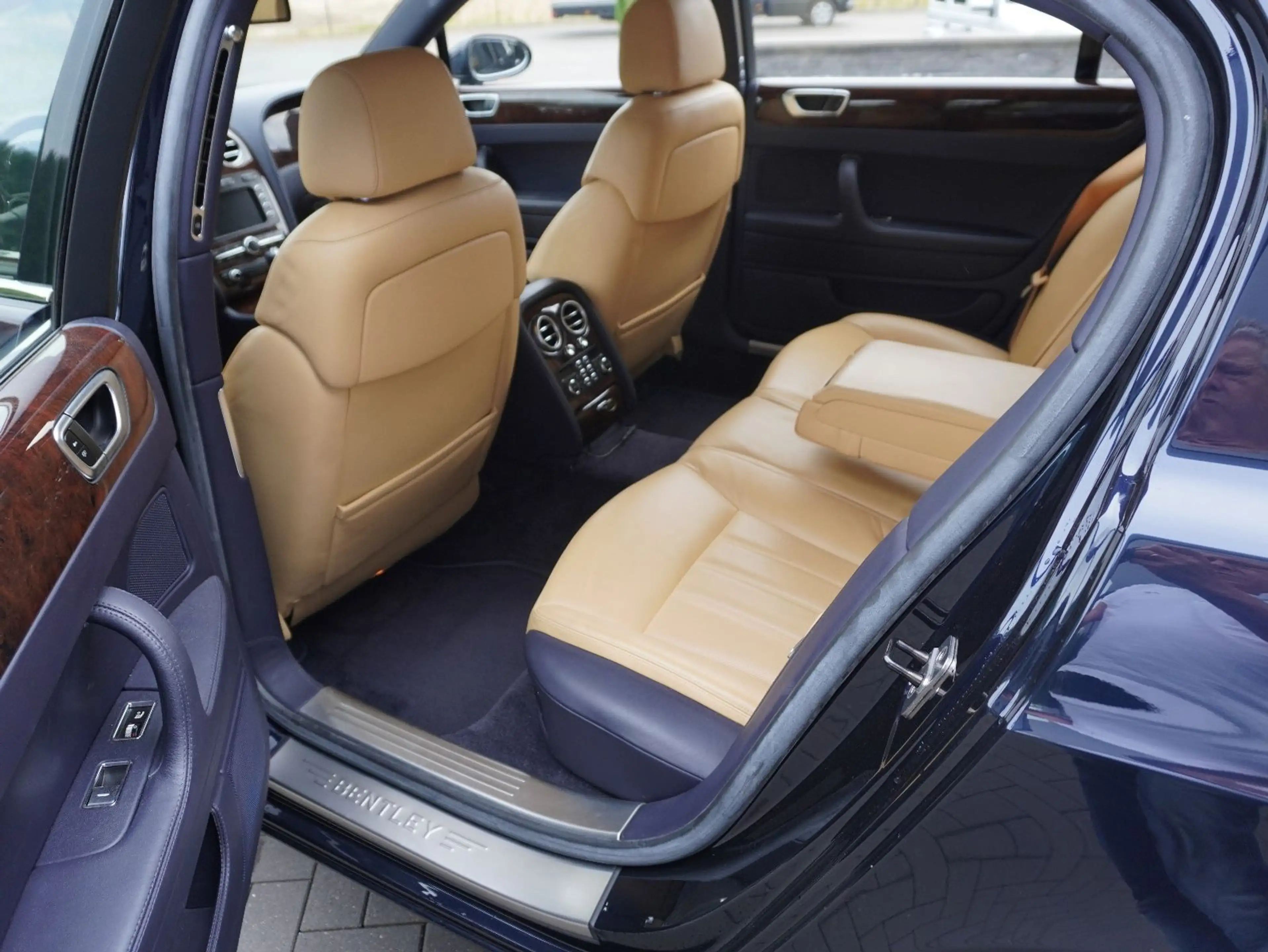 Bentley Flying Spur *55000 KM* — photo 15