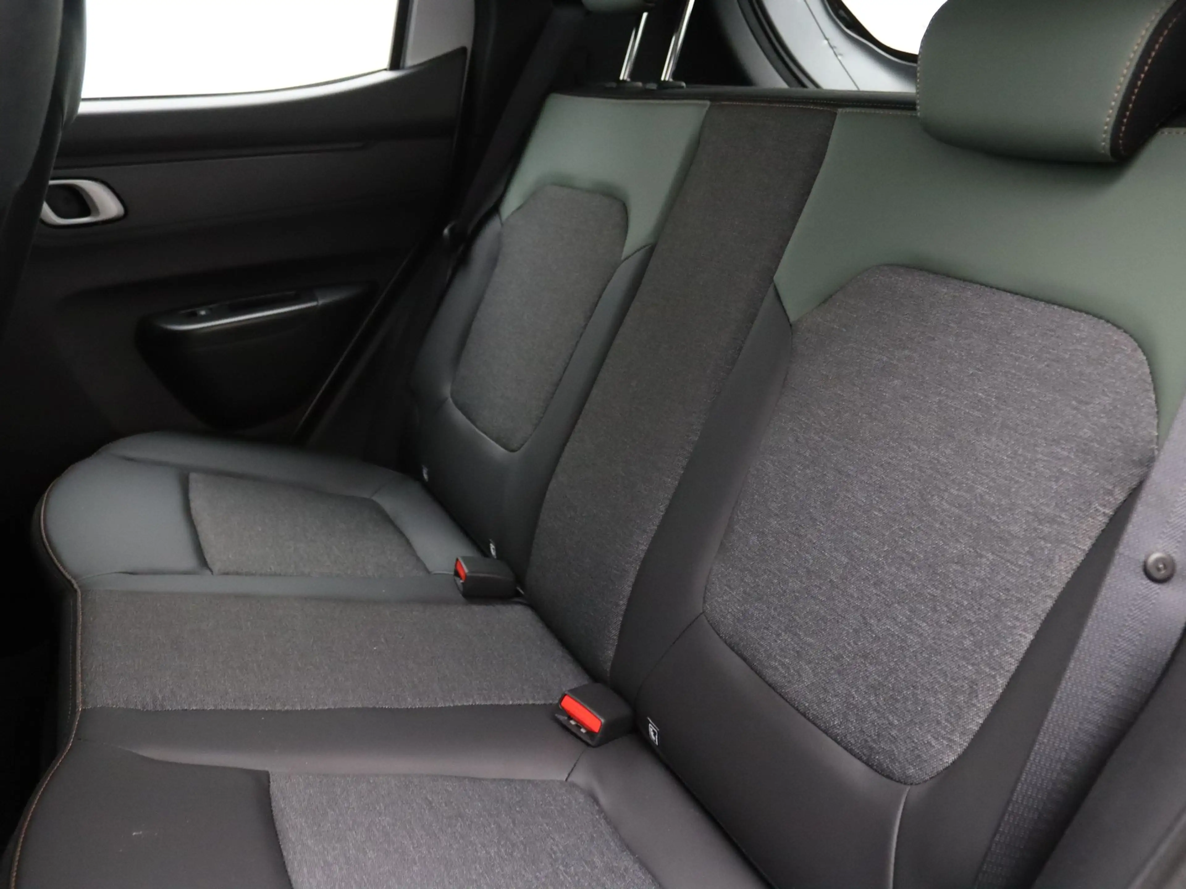 Dacia Spring Extreme 100 24.3 kWh — photo 19