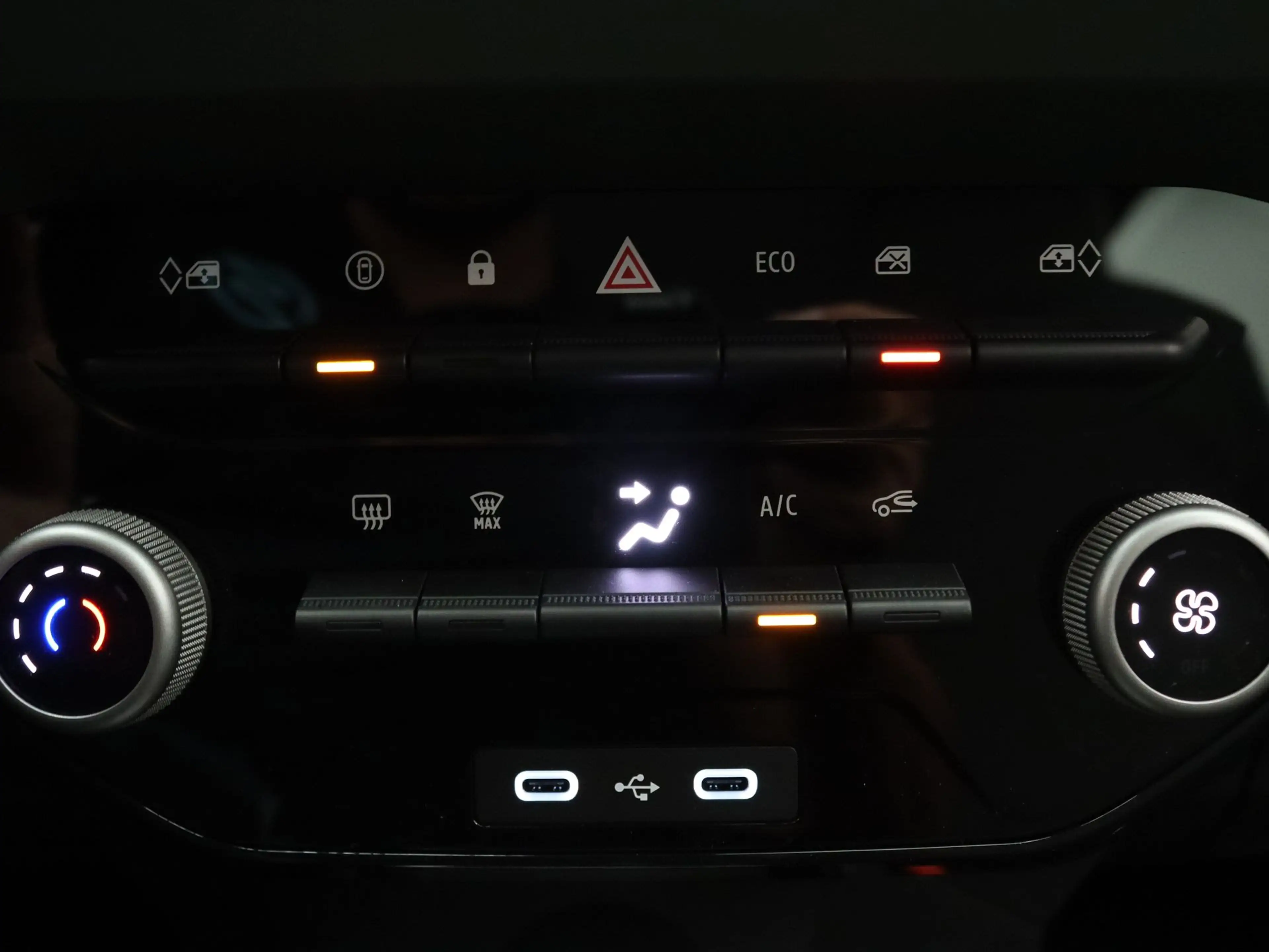 Dacia Spring Extreme 100 24.3 kWh — photo 6