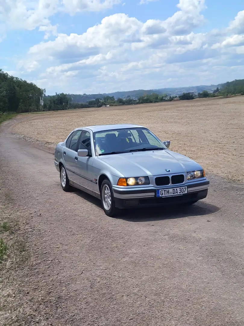BMW 316 316i Argent - 1