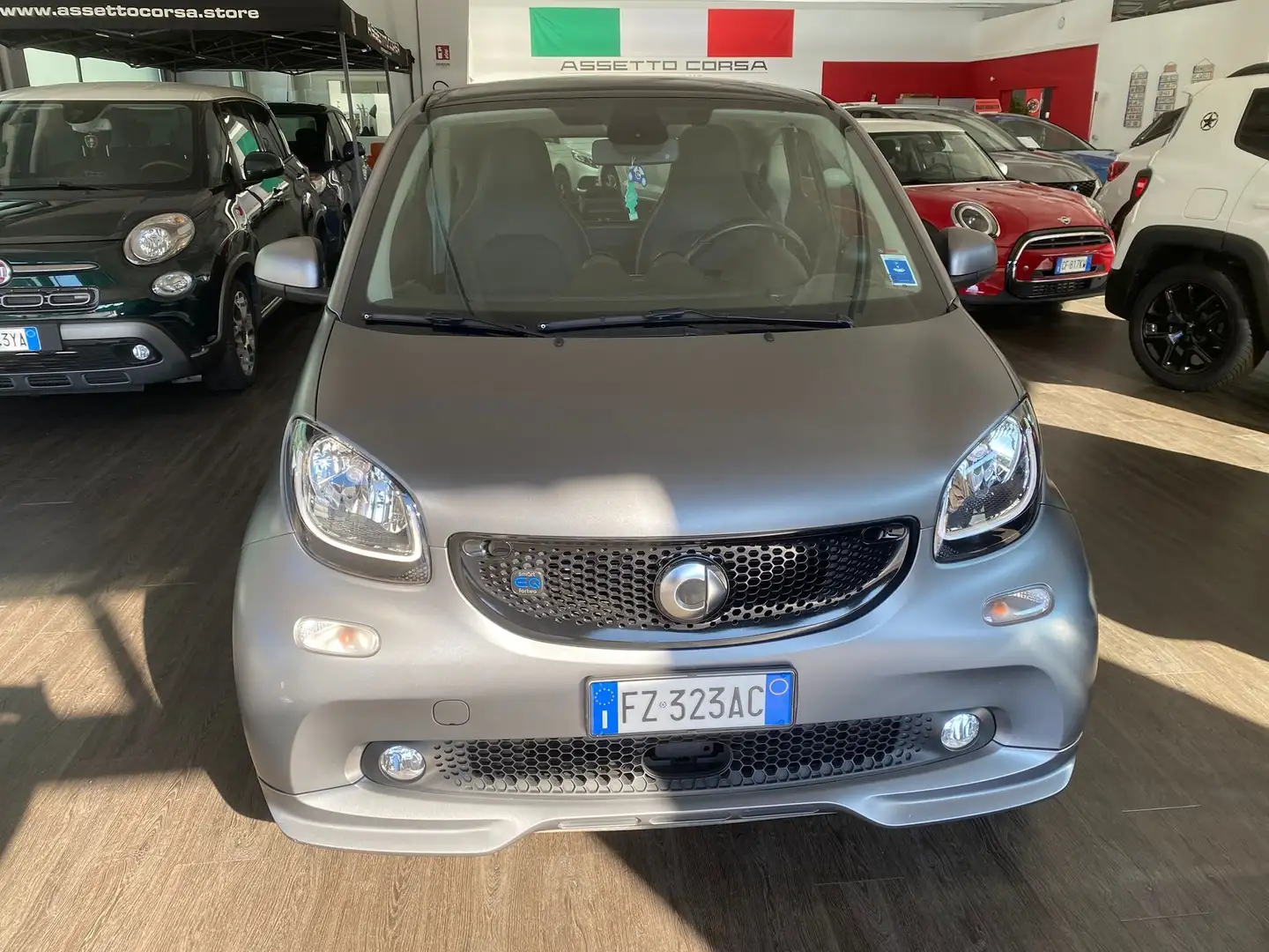 smart forTwo Fortwo III 2015 eq ALL.BRABUSS Gris - 2
