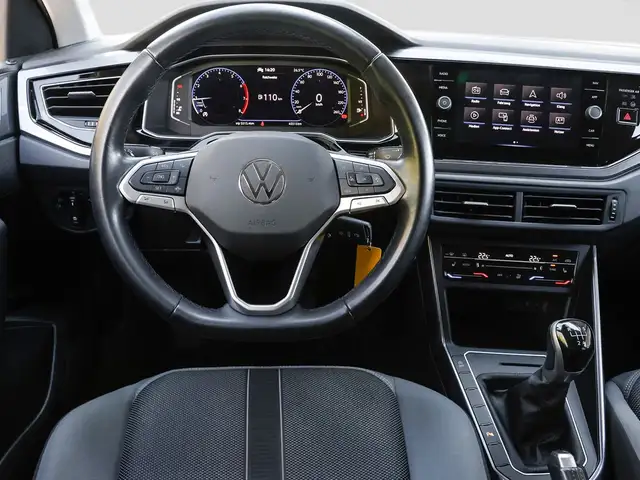 Volkswagen Polo view 14