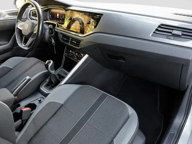 Volkswagen Polo view 10