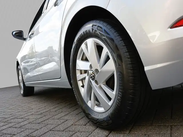 Volkswagen Polo view 7