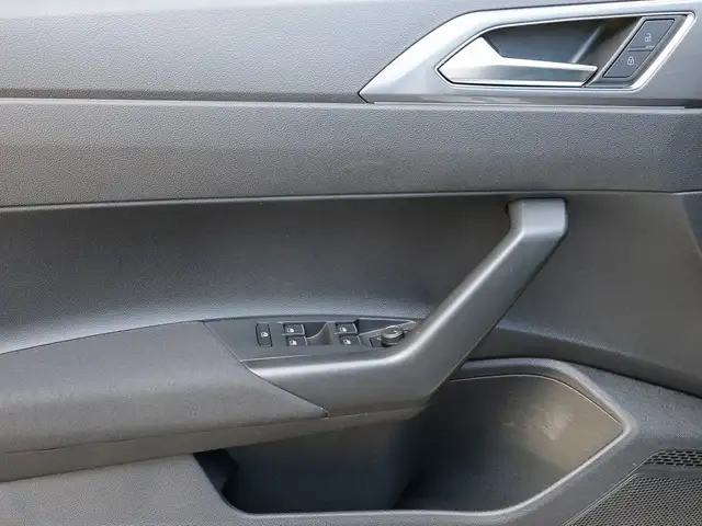 Volkswagen Polo view 17