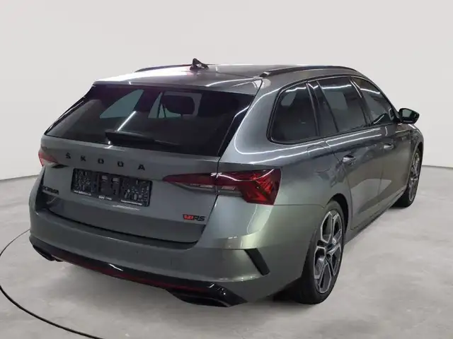 Skoda Octavia view 4