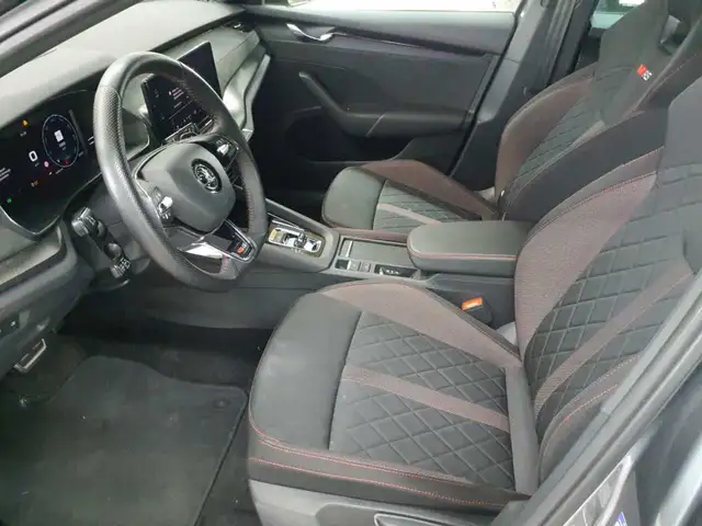 Skoda Octavia view 7