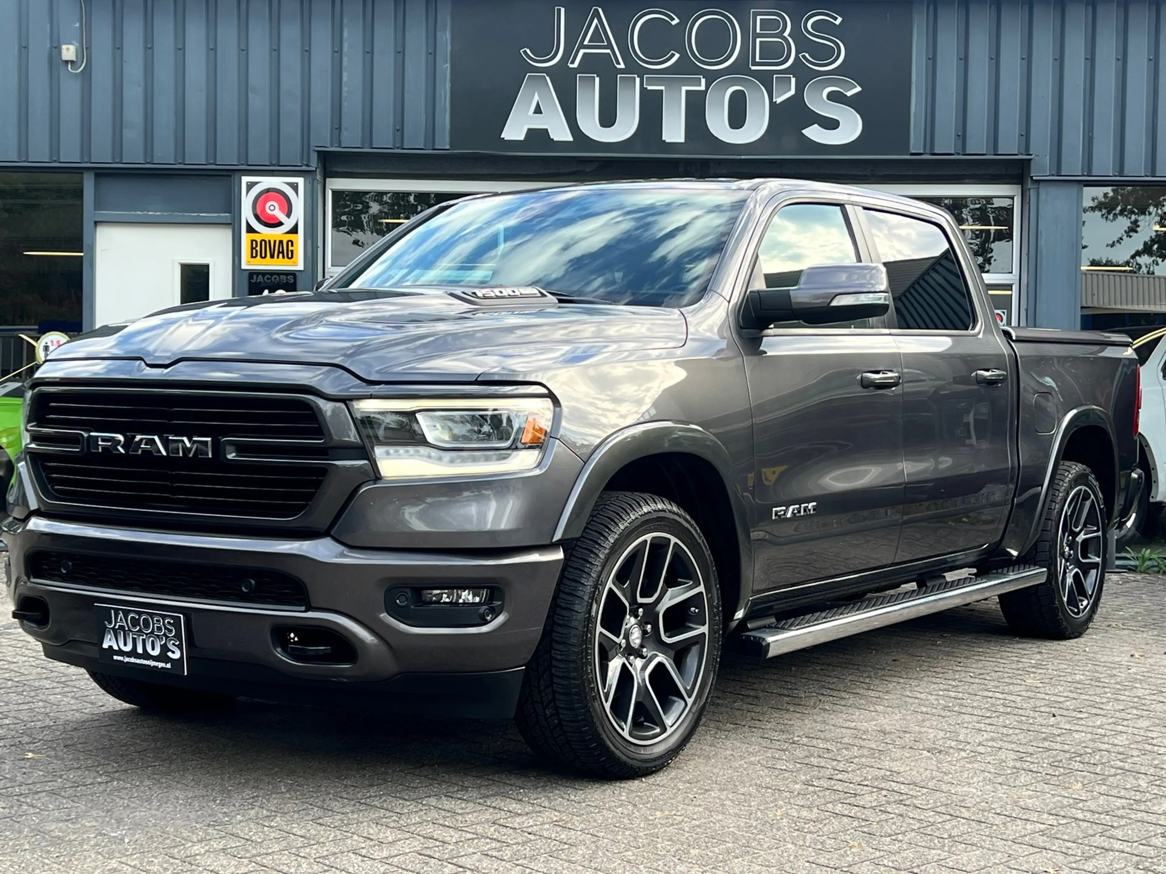 Dodge RAM 1500 5.7 V8 4x4 Crew Cab Laramie