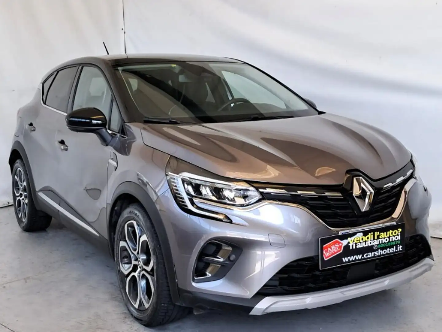 Renault Captur TCe 100 CV GPL FAP Intens UNI.PRO. / NEOPATENTATI Grigio - 2
