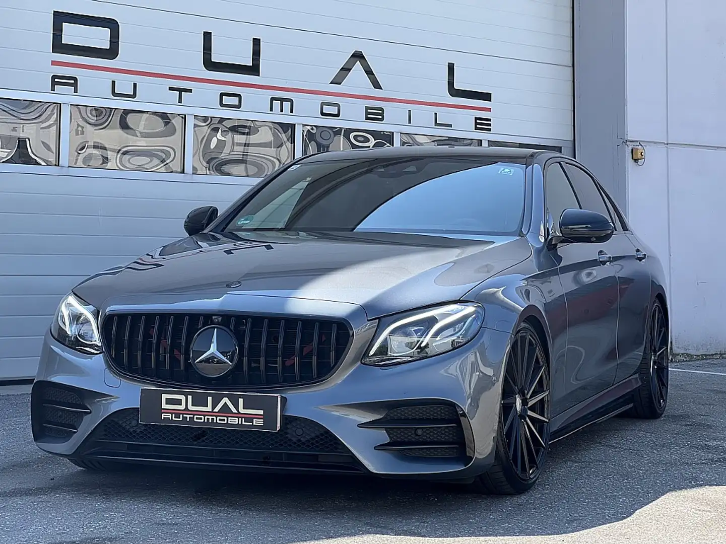 Mercedes-Benz E 220 d  Aut.|AMG-PAKET|LED|360*|DISTRONIC Gris - 1