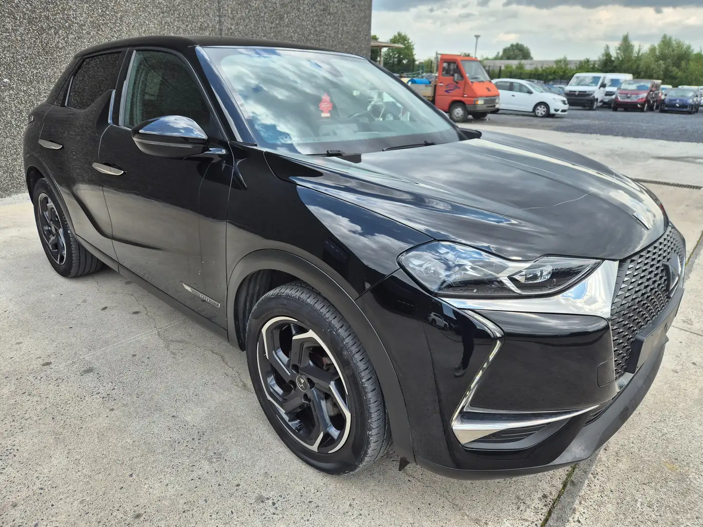 DS Automobiles DS 3 Crossback DS 3 CROSSBACK 1.2/ VEHICULE GRIFFè //EXPORT// Zwart - 1
