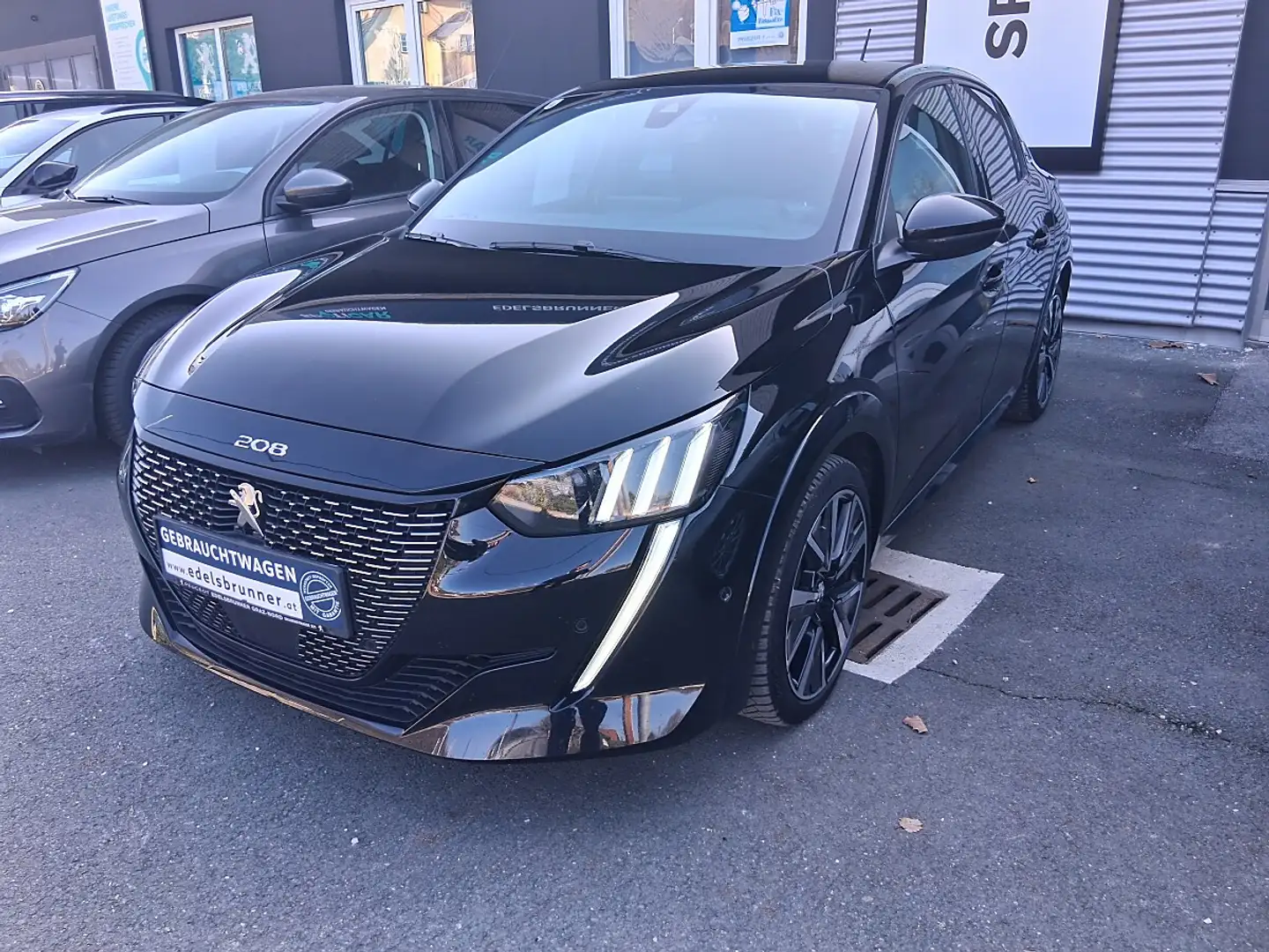 Peugeot 208 GT PureTech 100 S&S EAT8 Aut. Schwarz - 1