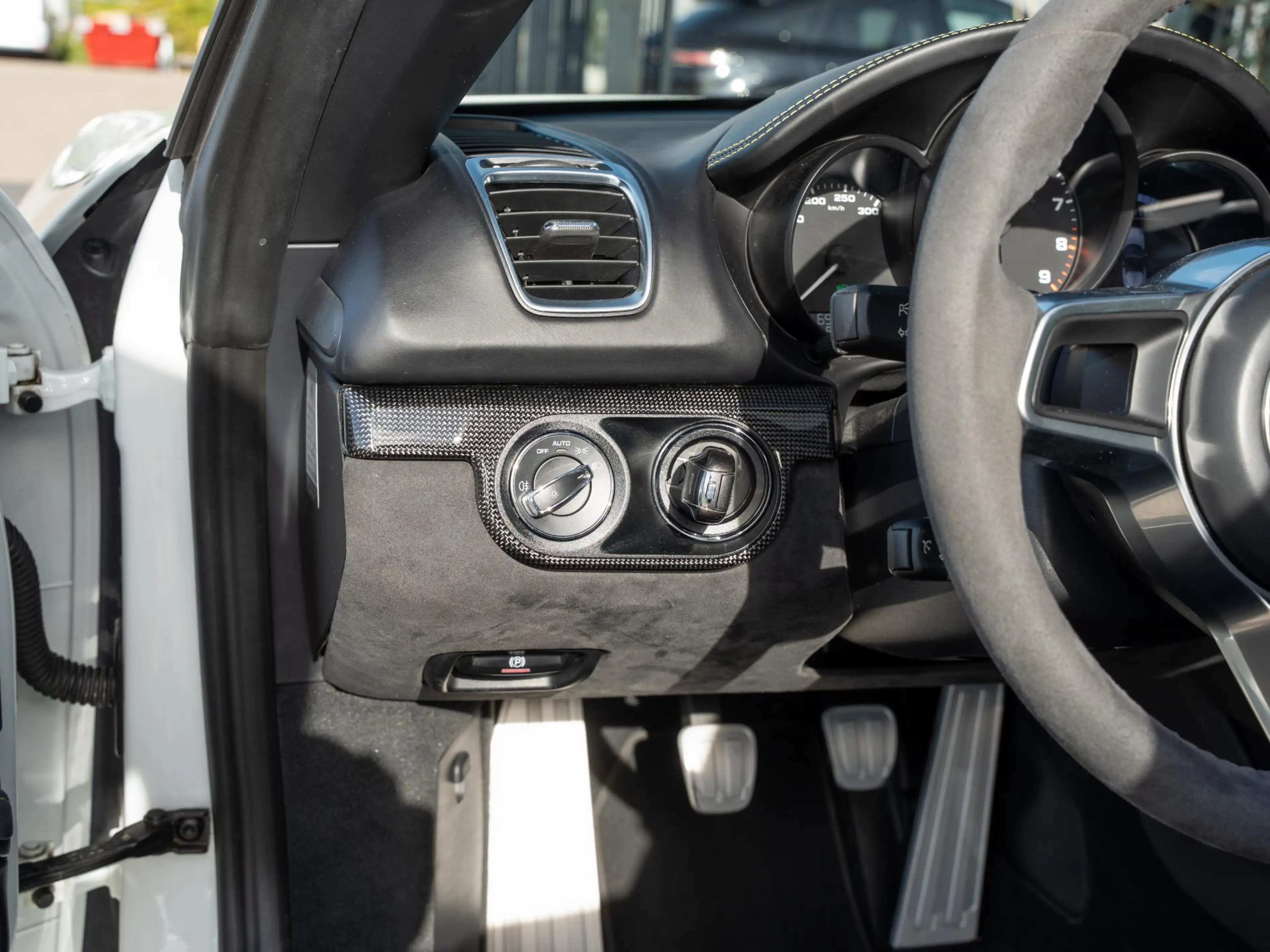 Porsche Boxster Spyder 3.8 — photo 16