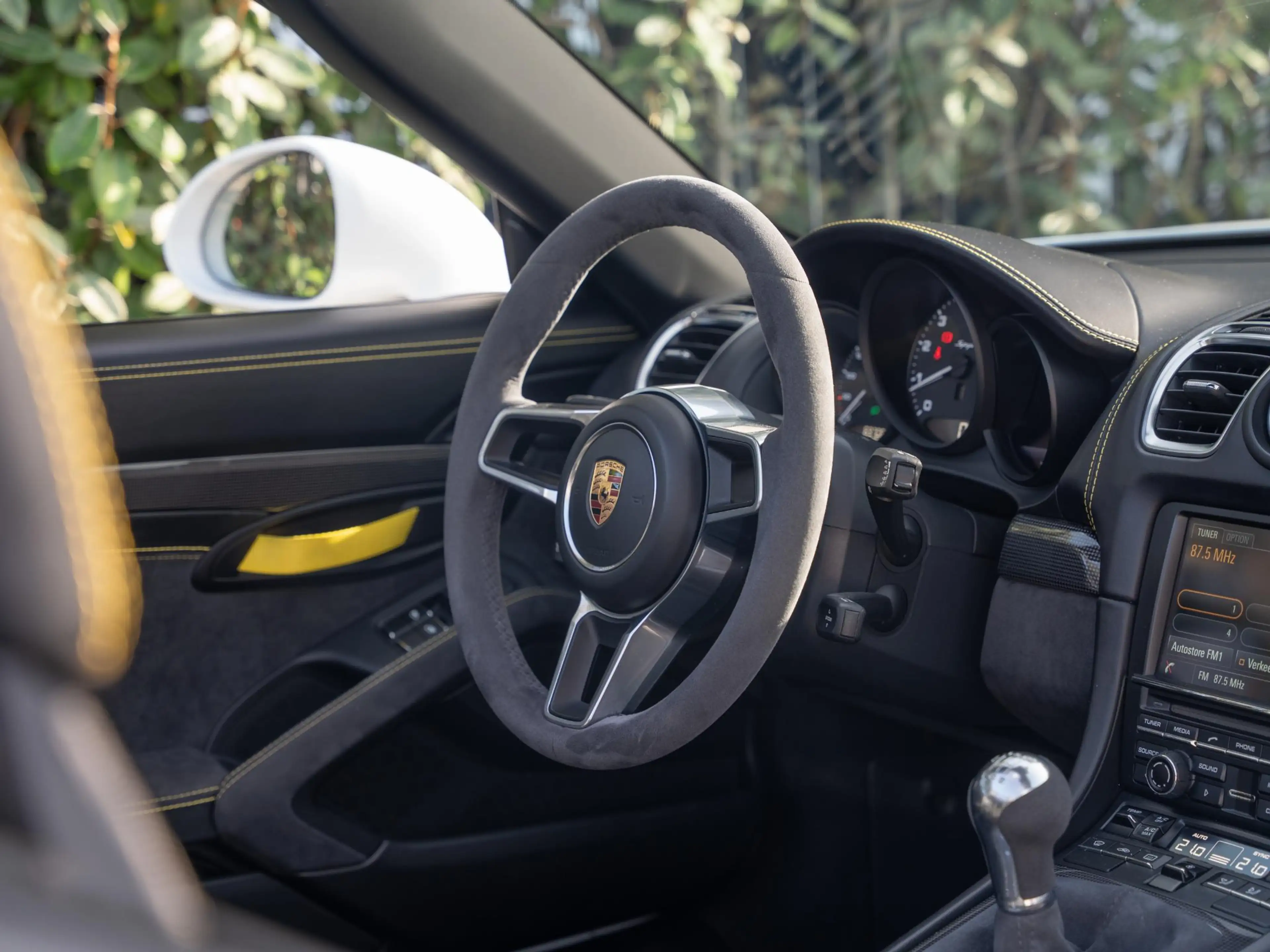Porsche Boxster Spyder 3.8 — photo 36