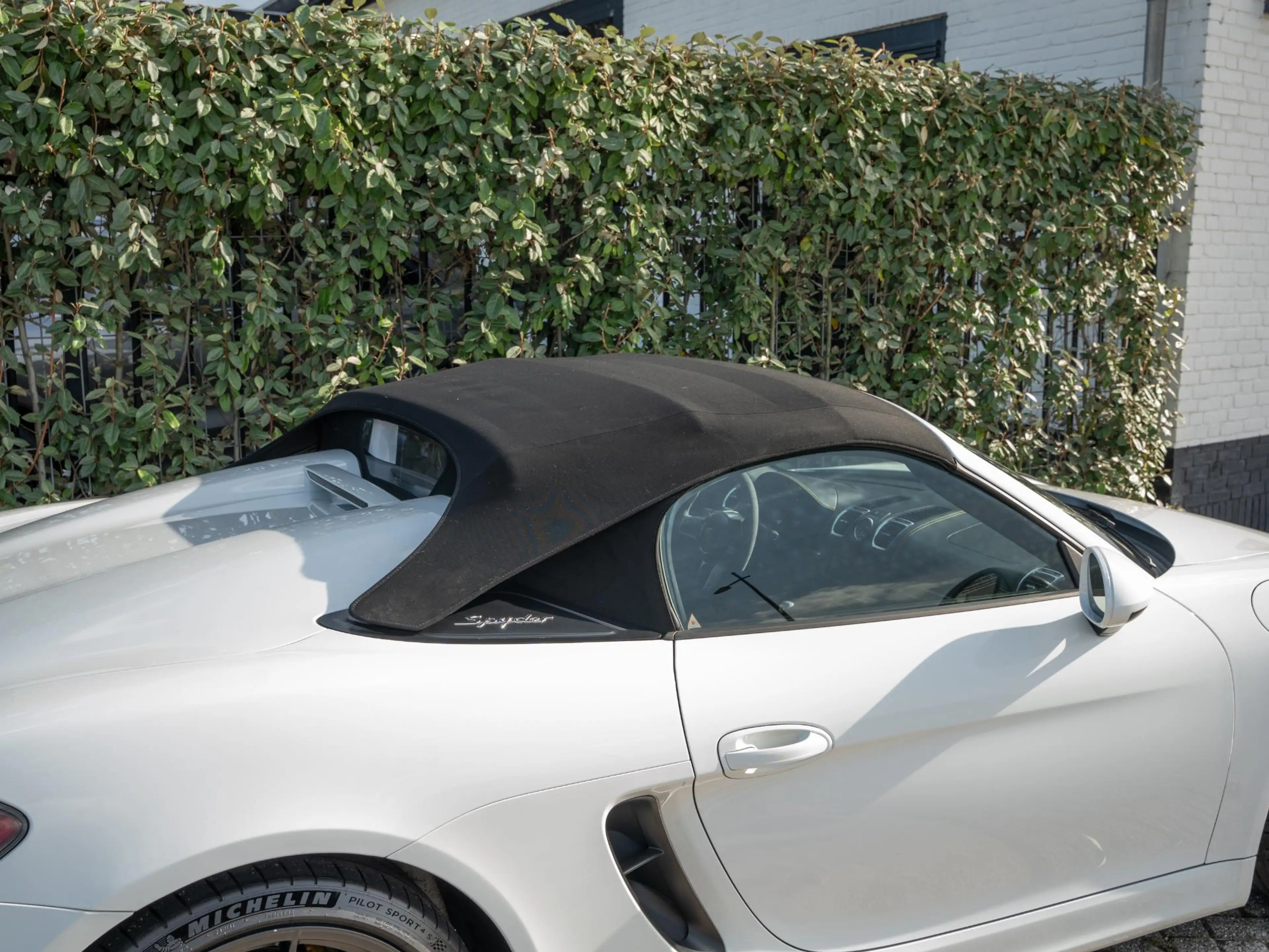 Porsche Boxster Spyder 3.8 — photo 32