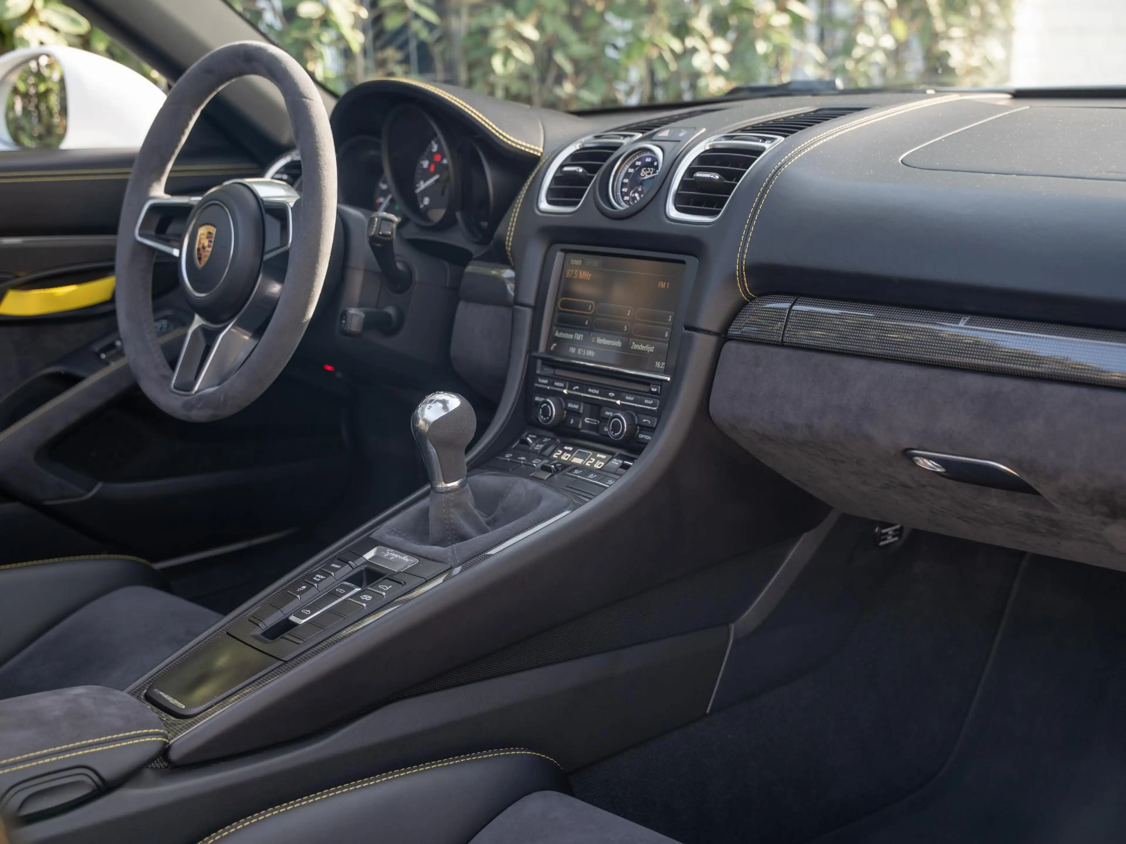 Porsche Boxster Spyder 3.8 — photo 37