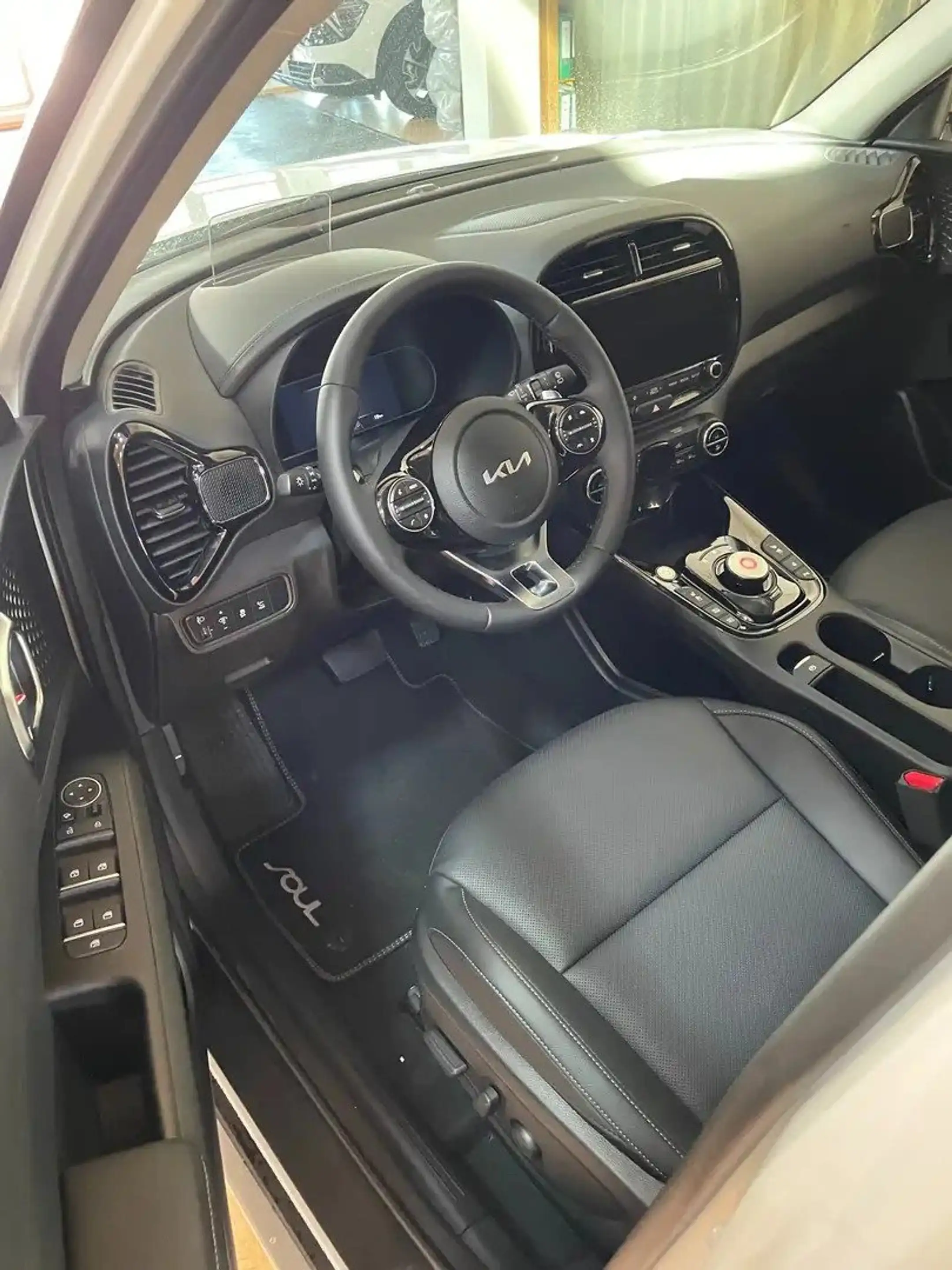 Kia Soul e-Soul Inspiration — photo 8