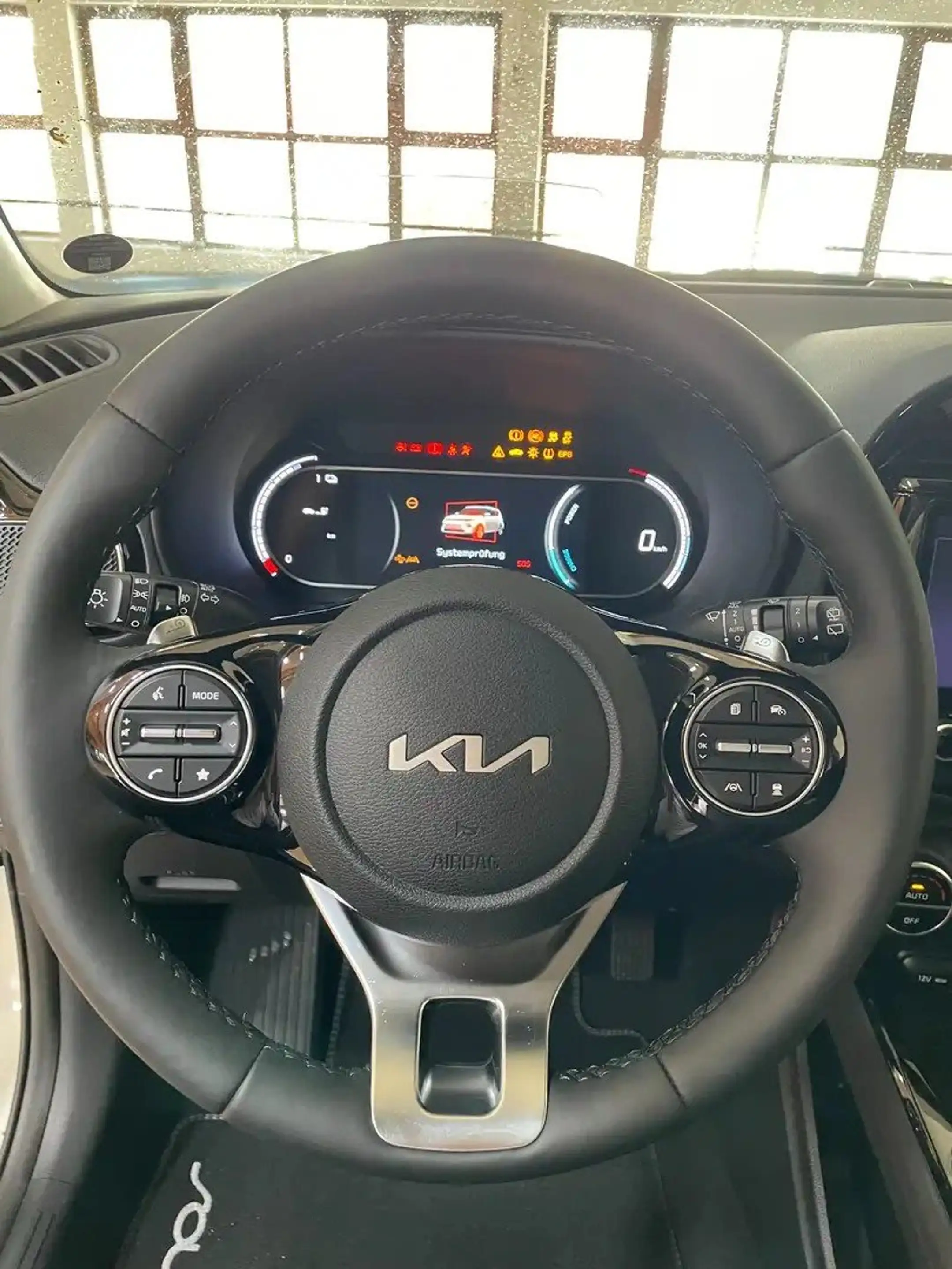 Kia Soul e-Soul Inspiration — photo 14