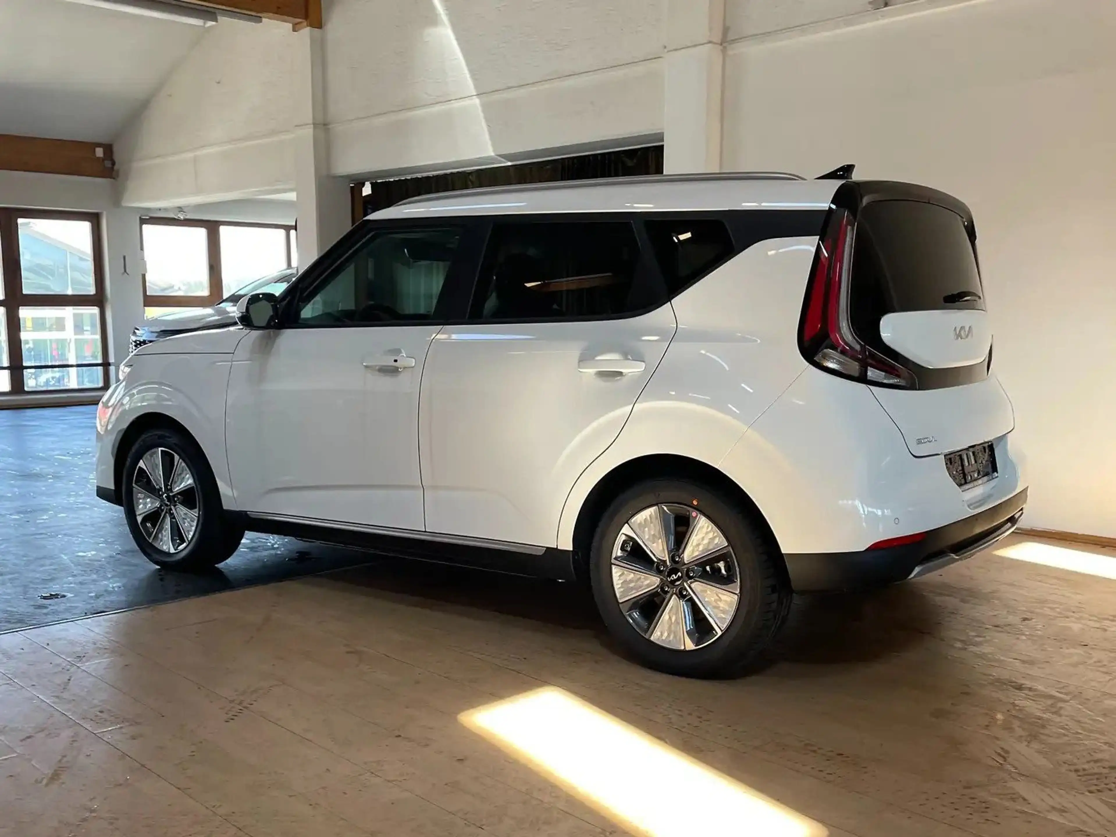 Kia Soul e-Soul Inspiration — photo 3