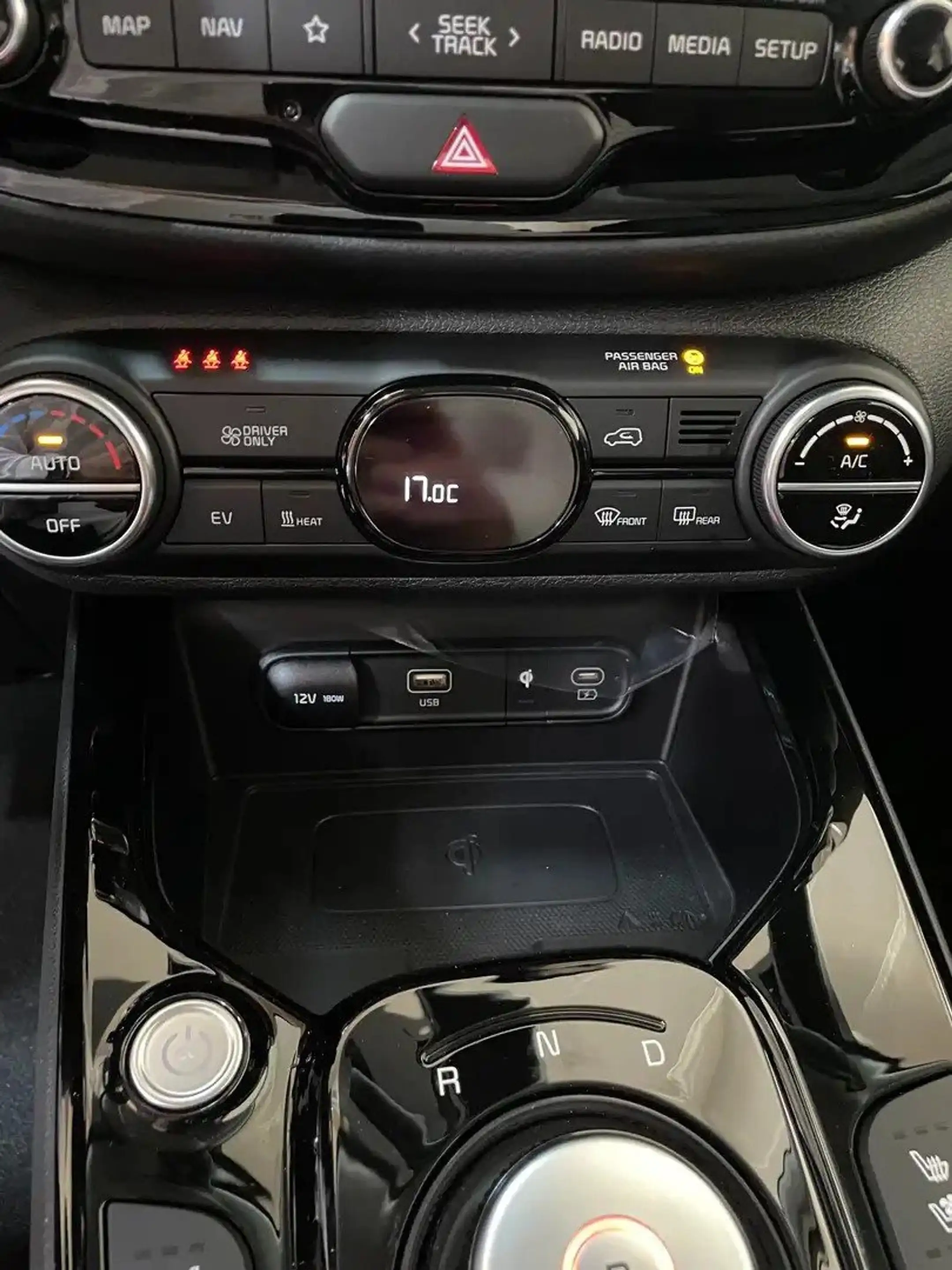 Kia Soul e-Soul Inspiration — photo 9