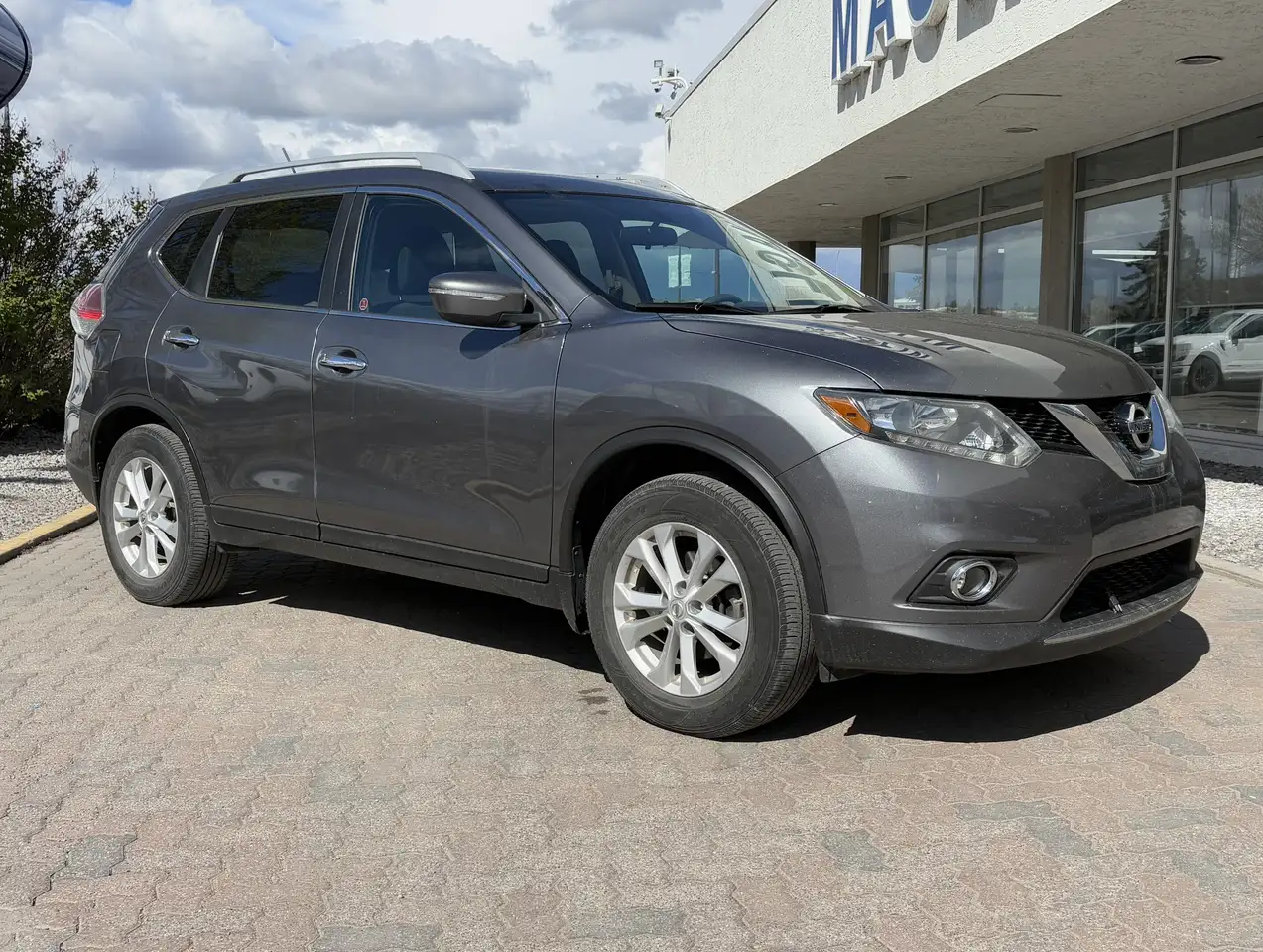 Nissan Rogue снимка Nissan Rogue