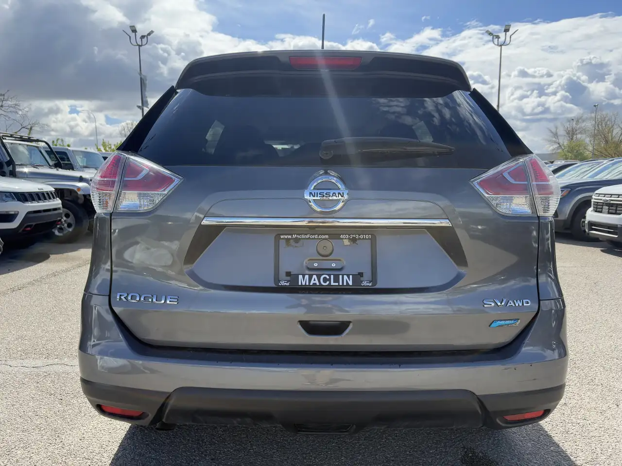 Nissan Rogue снимка Nissan Rogue