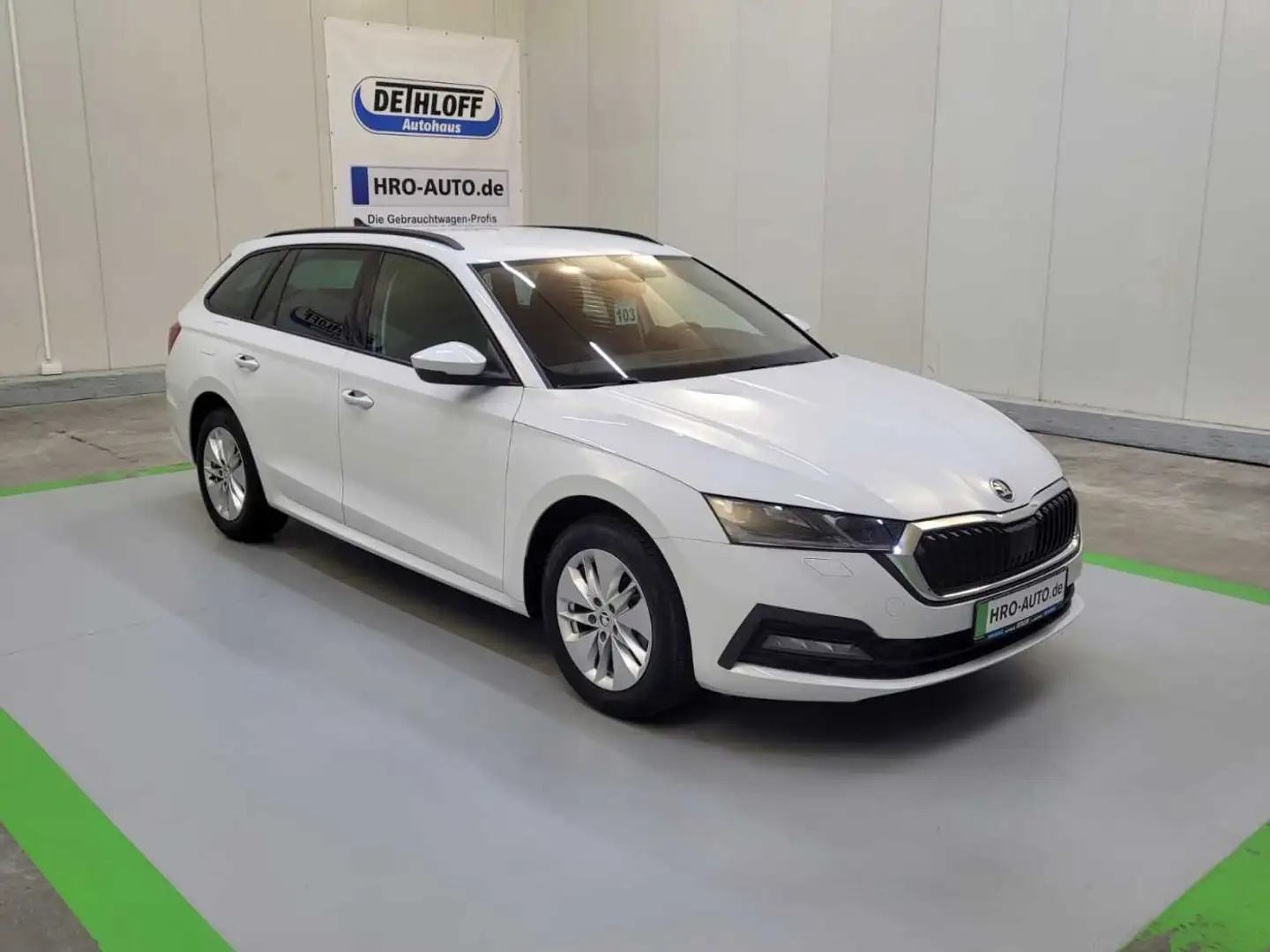 Skoda Octavia Combi 1.0 TSI e-TEC DSG Ambition Weiß - 1