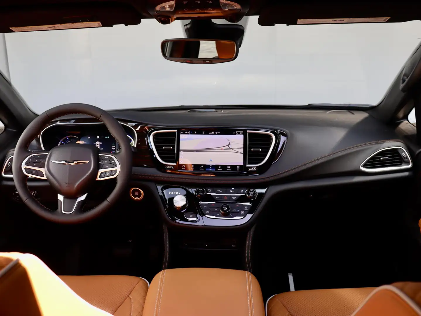 Chrysler Pacifica PHEV 3.6 V6 Pinnacle | Panodak | 7 Persoons | TV s Grijs - 2