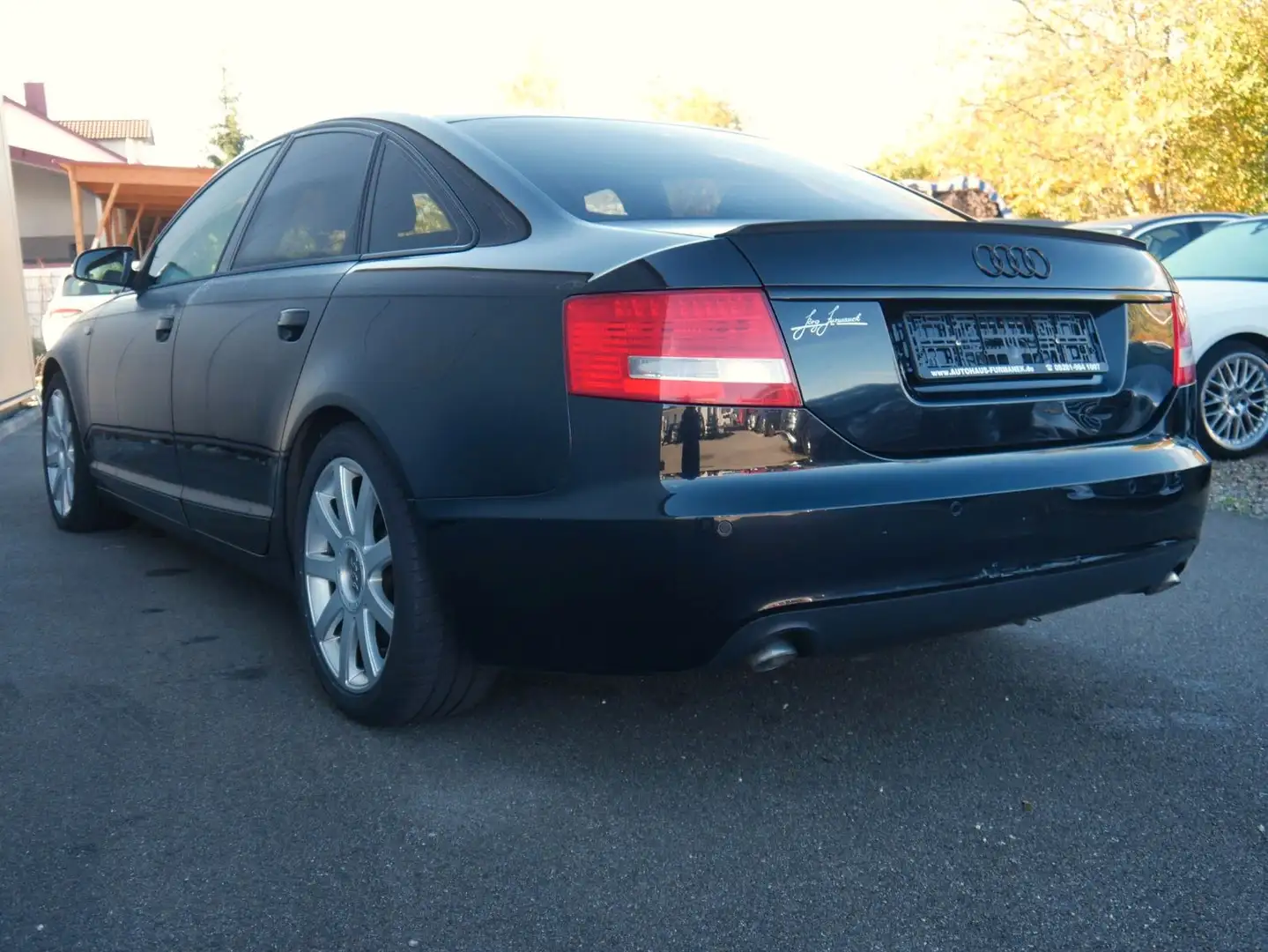 Audi A6 Lim. 3.0 TDI Quattro S-Line NAVI/BI-XENON/PDC Schwarz - 2