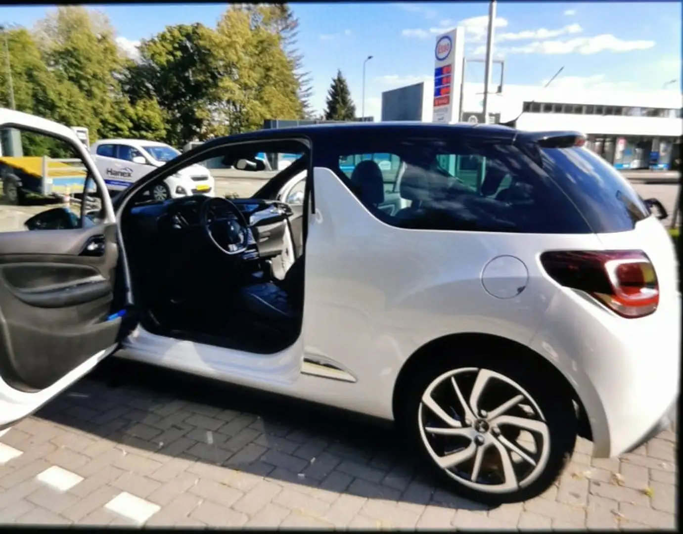 DS Automobiles DS 3 DS 3 1.2 PureTech So Chic Weiß - 1