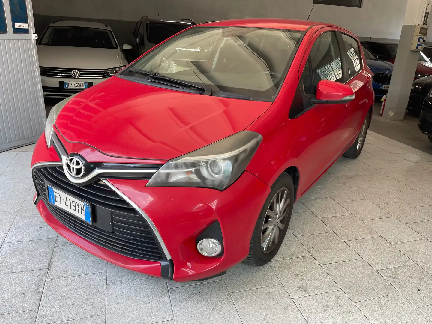 Toyota Yaris Yaris 5p 1.4 d-4d Active Rosso - 1