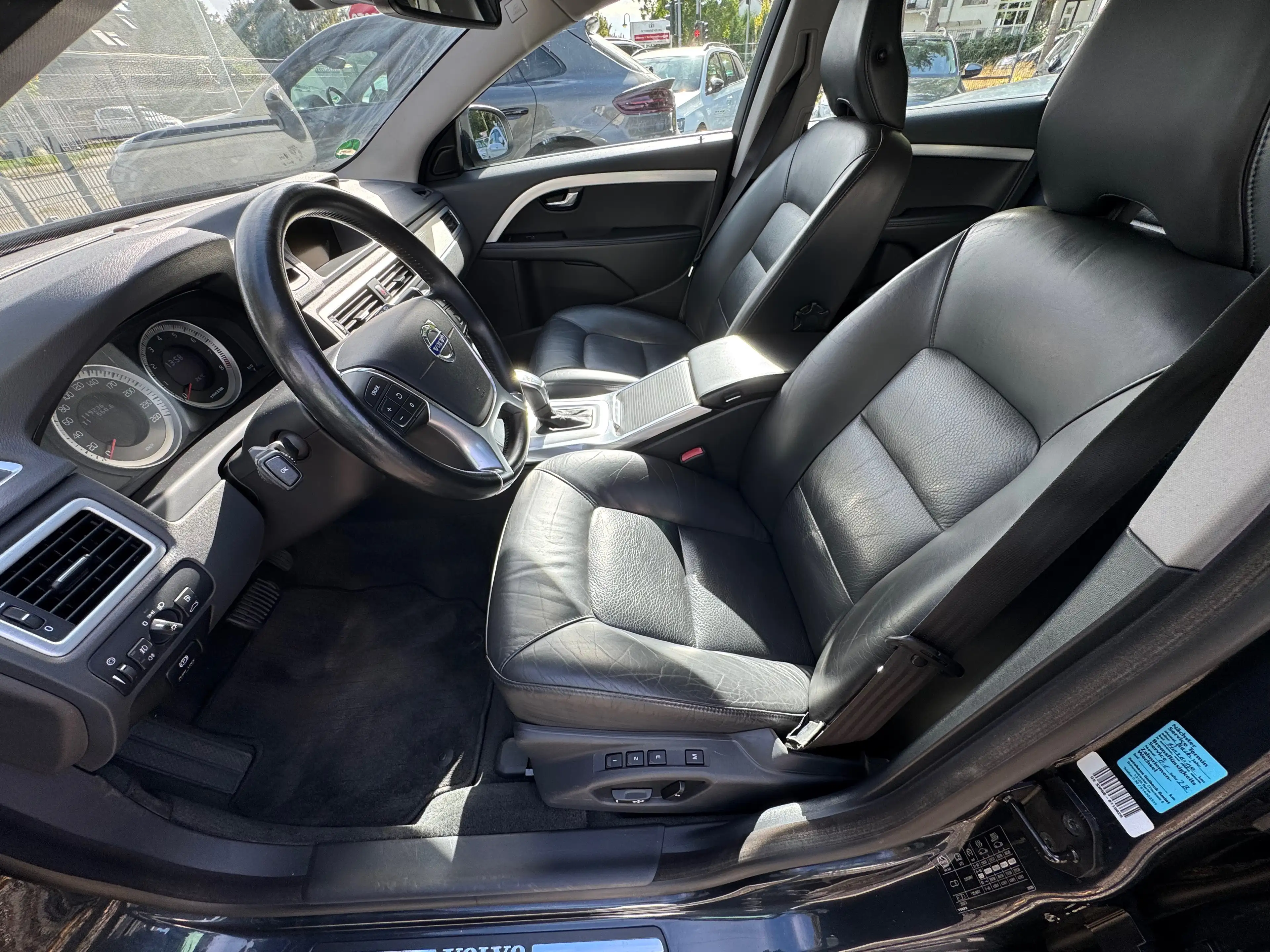 Volvo V70 Edition PRO — photo 10