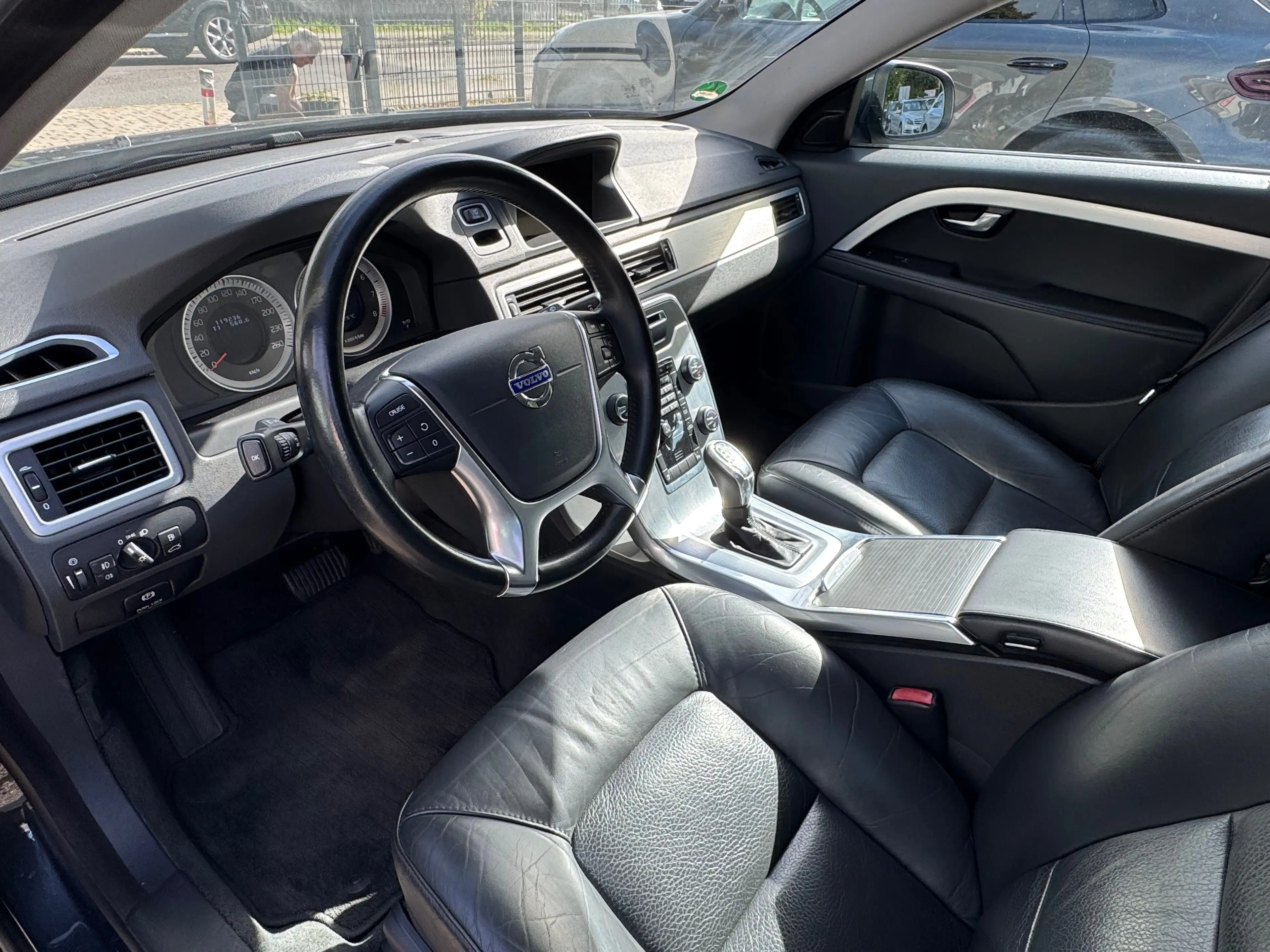 Volvo V70 Edition PRO — photo 9