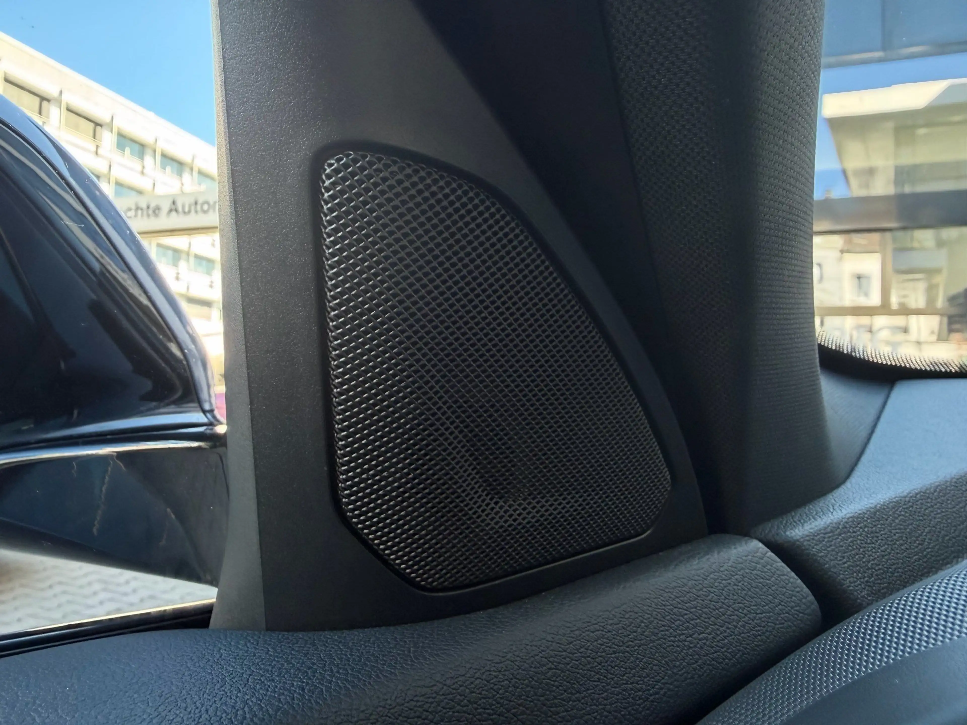 BMW 118 i M Sport LED Aut. LC Prof. Navi PDC DAB Lhz — photo 16
