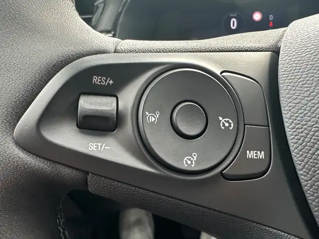 Opel Corsa view 13