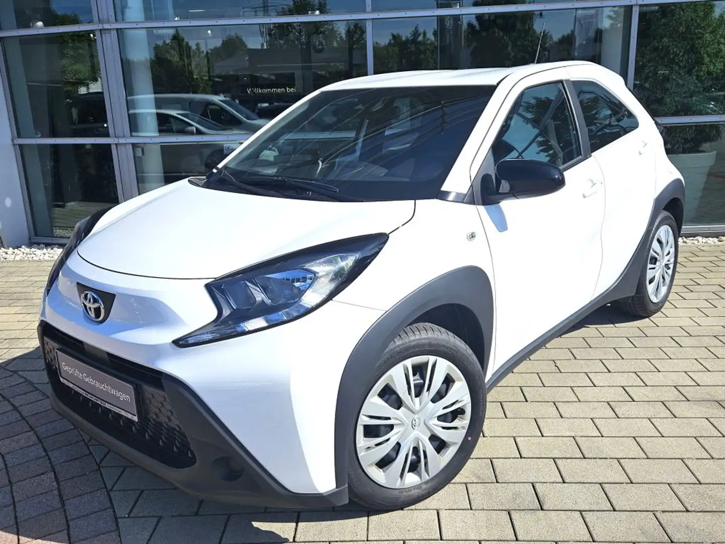 Toyota Aygo X S-CVT Business Edition Weiß - 1