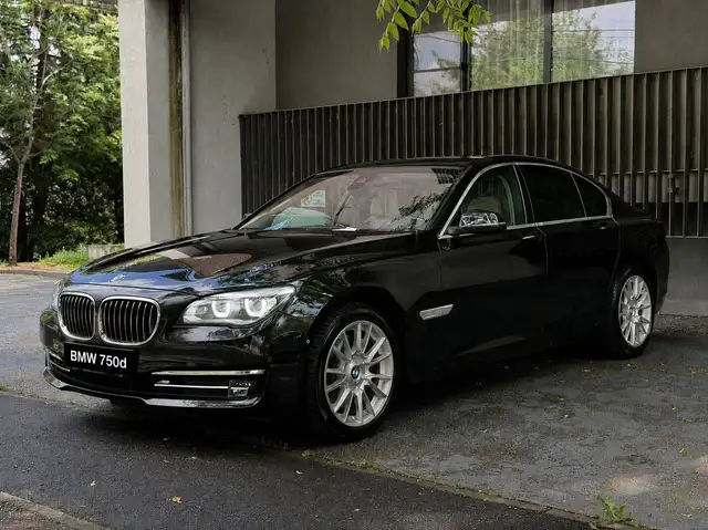 BMW 750 d xDrive°SoftClose°HUD°360Cam°FondDVD°LED