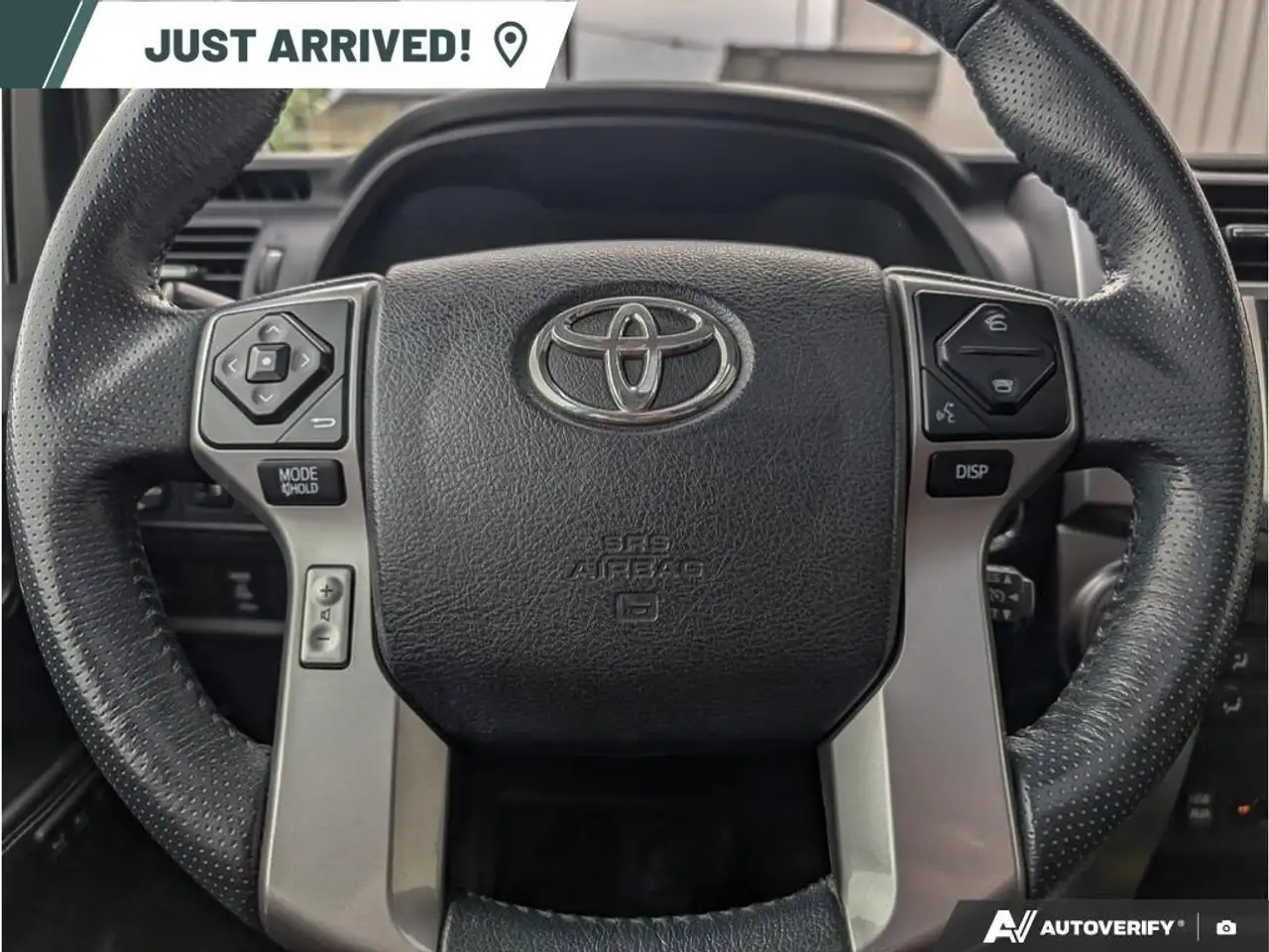 Toyota 4-Runner снимка Toyota 4-Runner