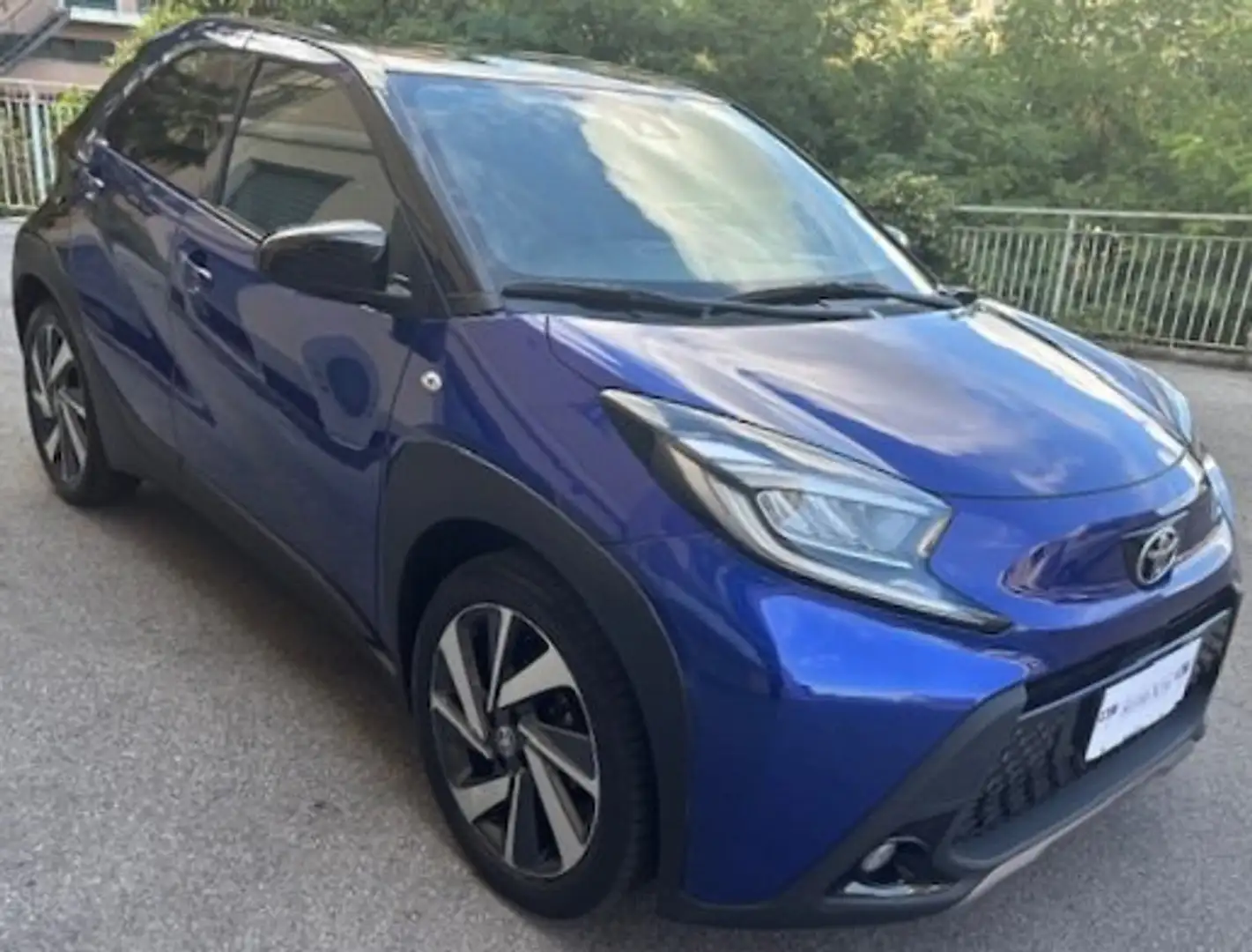 Toyota Aygo X 1.0 VVT-i 72CV Lounge S-CVT Azul - 1