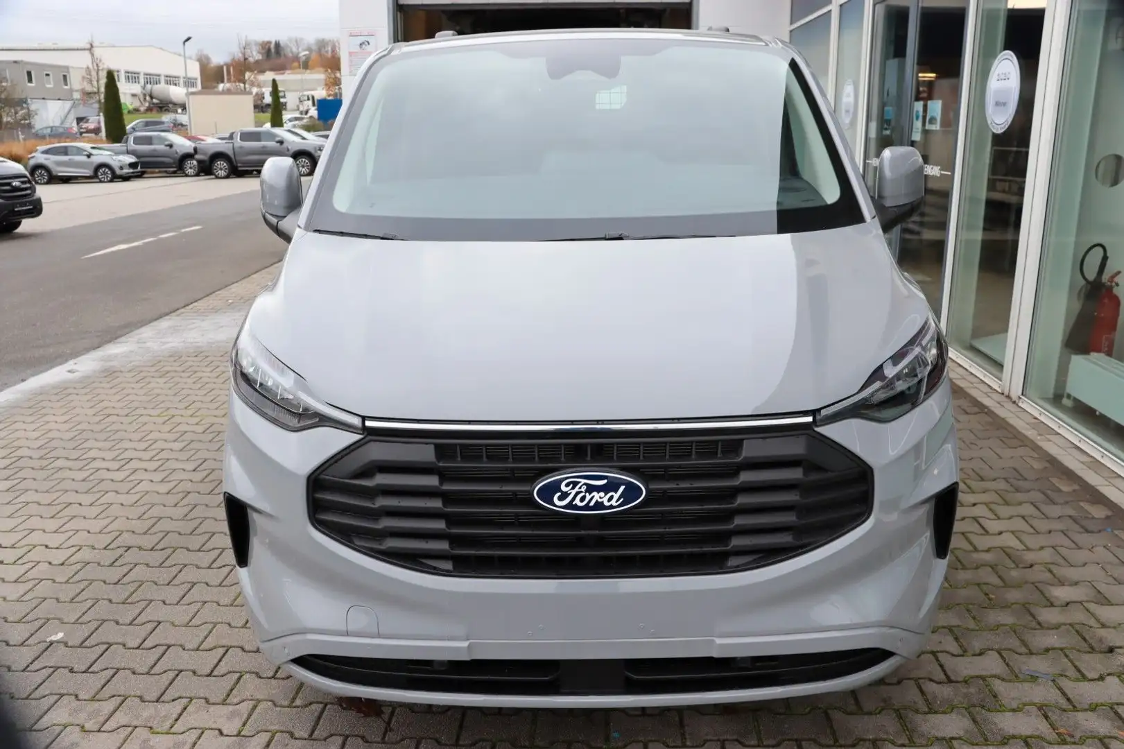 Ford Transit Custom Multicab Limited 320 L1 2.0 EcoBl Weiß - 2