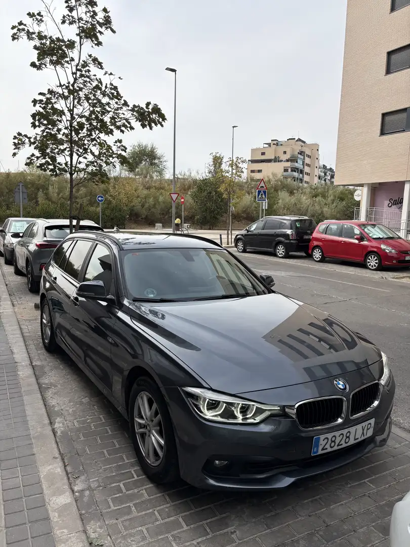 BMW 318 318d Touring (4.75) - 1