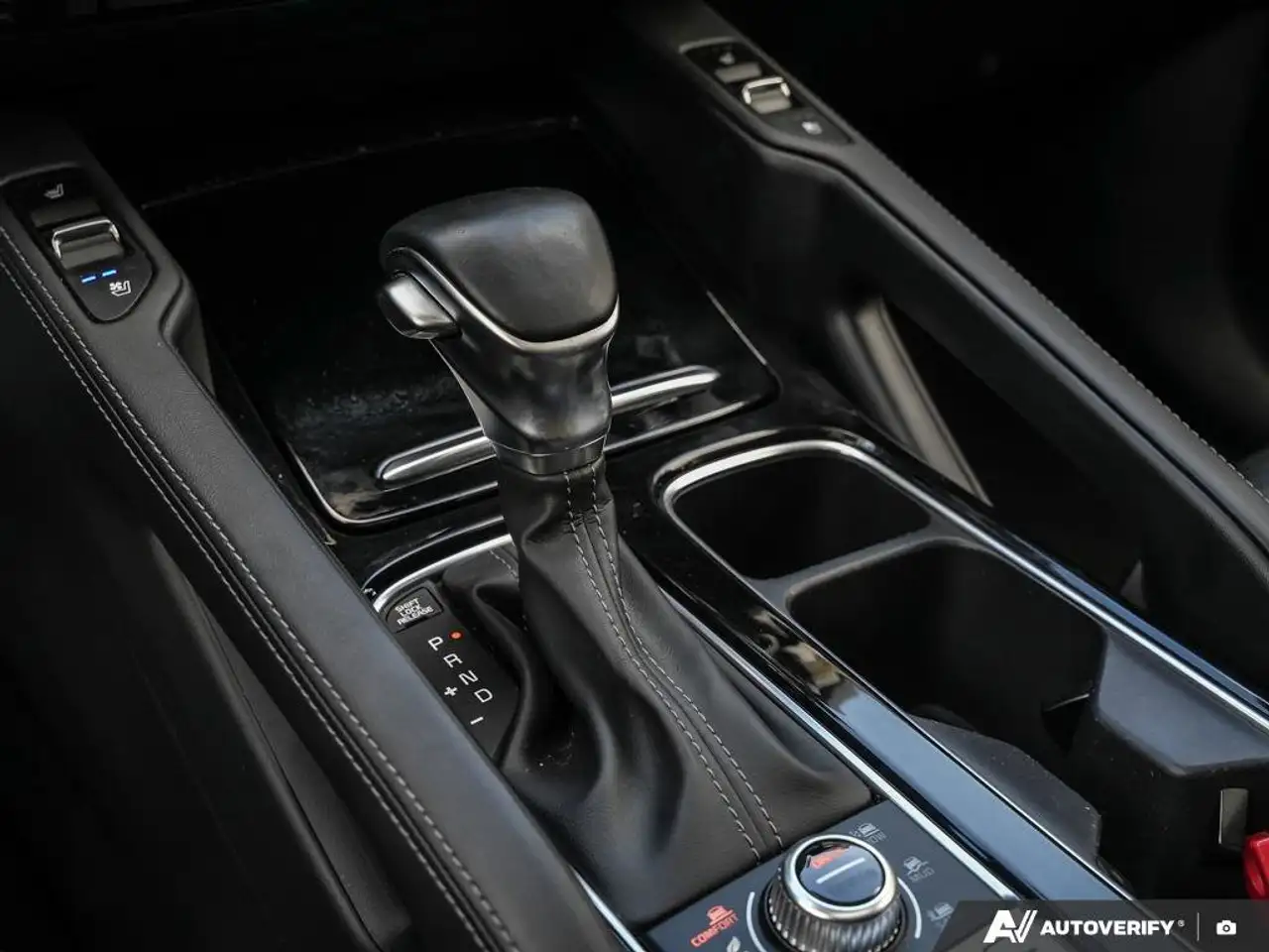Kia Telluride снимка Kia Telluride