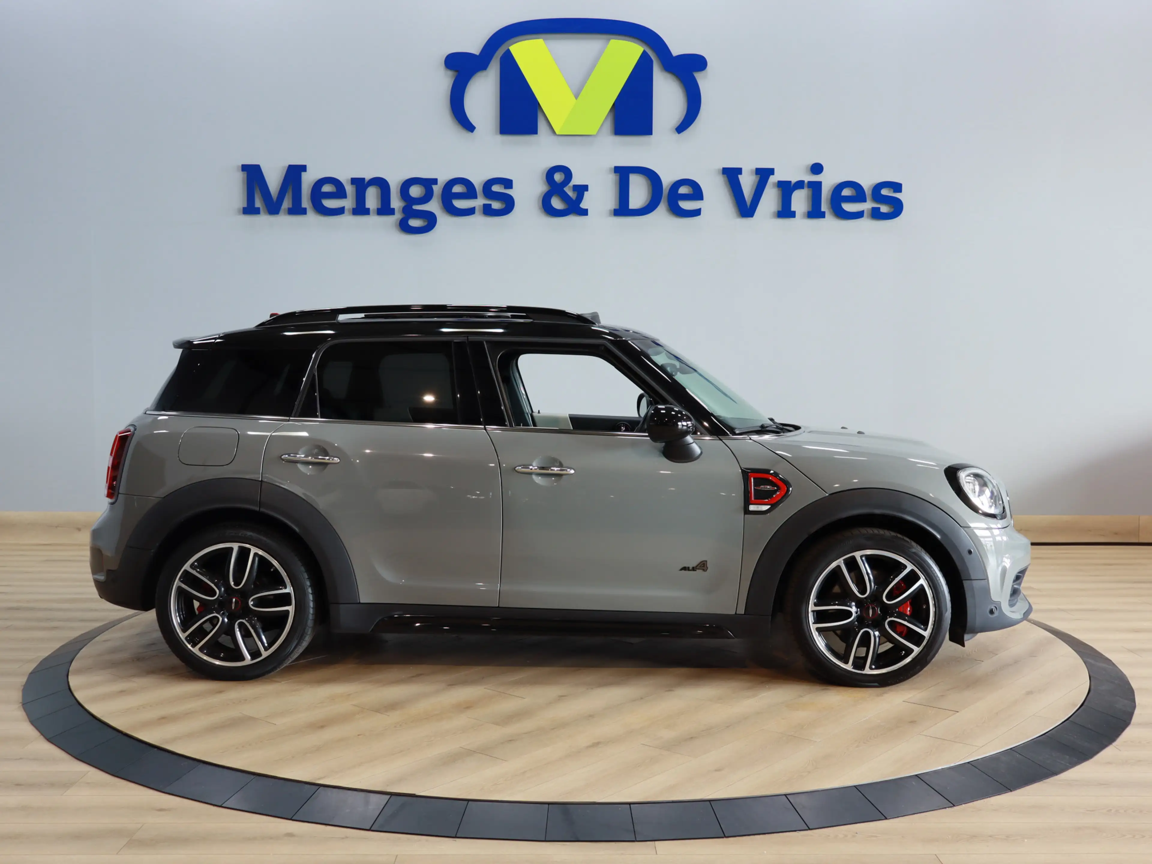 MINI John Cooper Works Countryman Mini 2.0 ALL4 Chili JCW Airco ECC | Panorama | Tre — photo 3