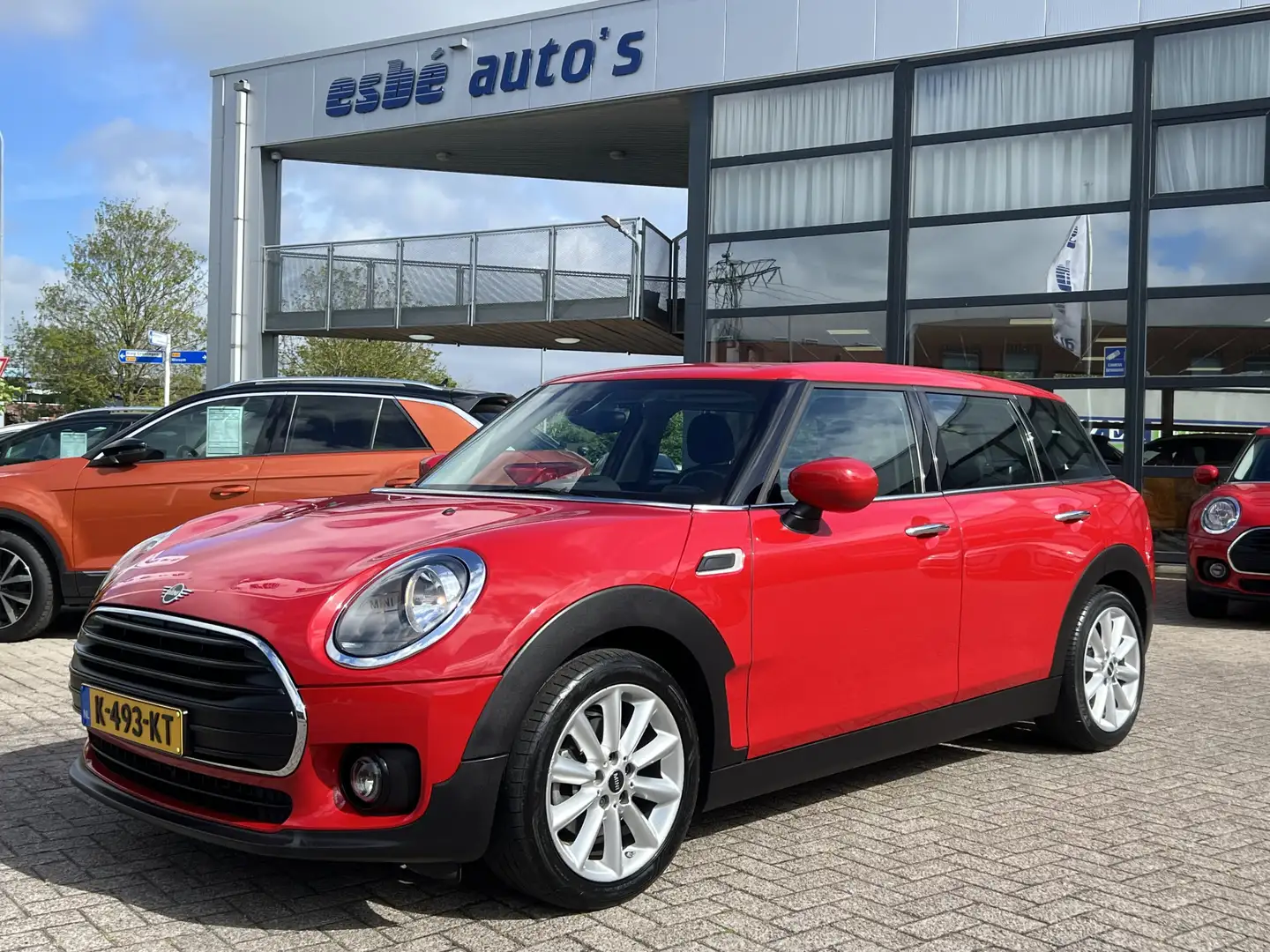 MINI Cooper Clubman Mini 1.5 136 pk Business Edition Navigatie Plus DA Rood - 1